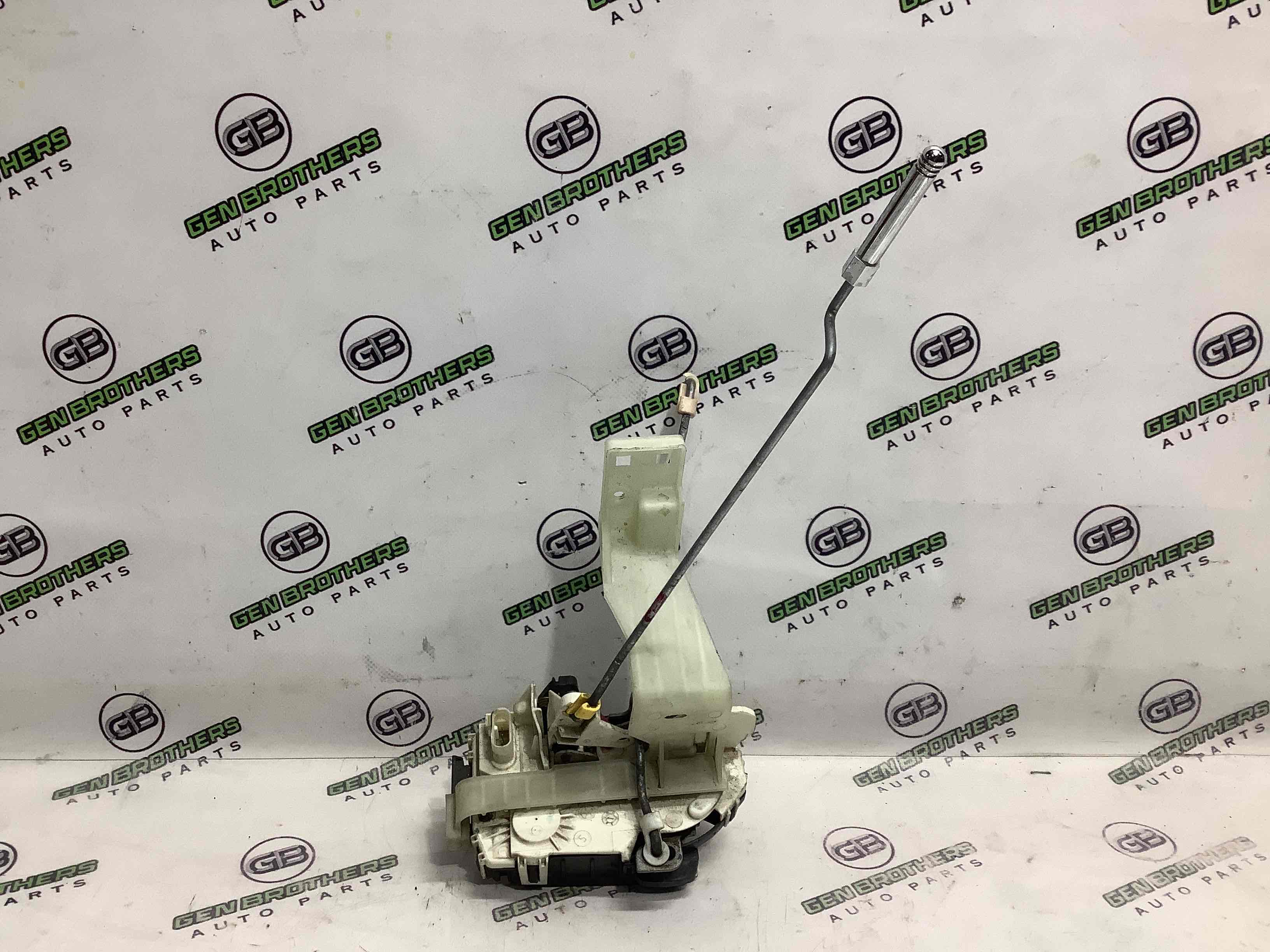 Замок дверей передньої правої