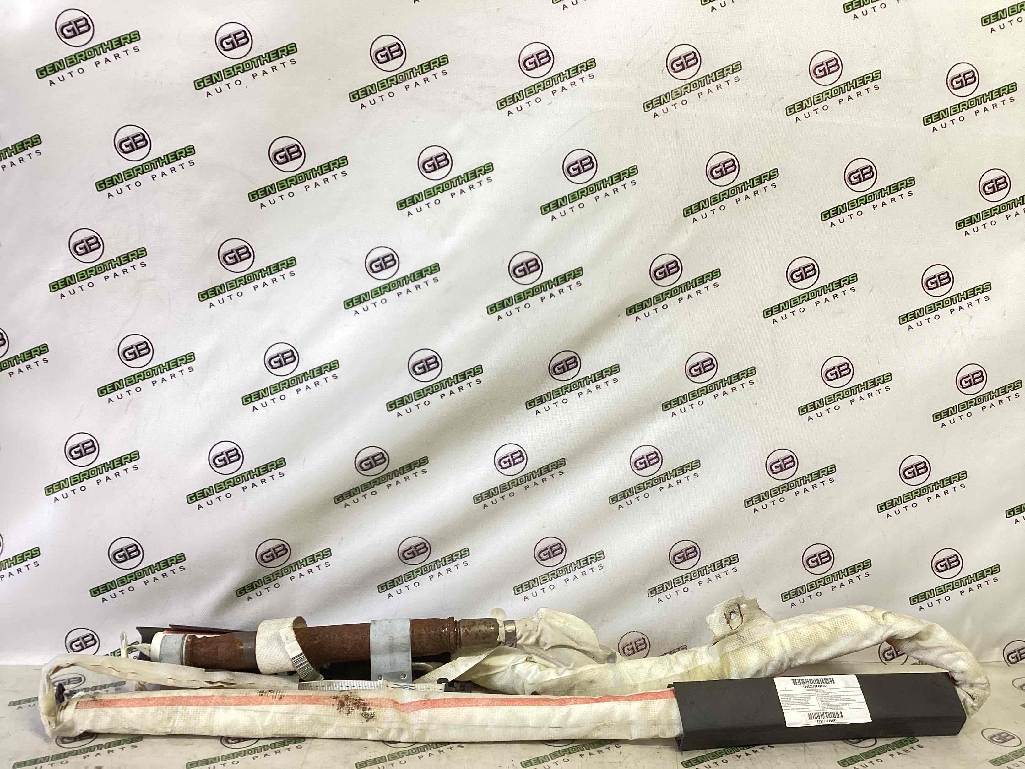 Подушка безпеки збоку шторка