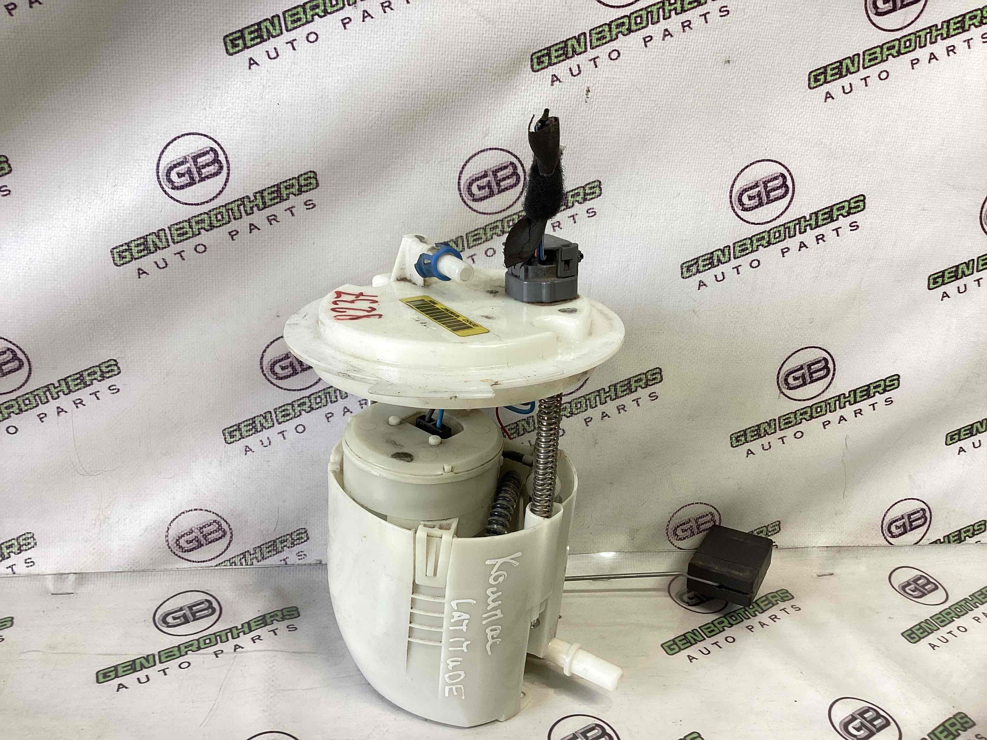 Насос паливний