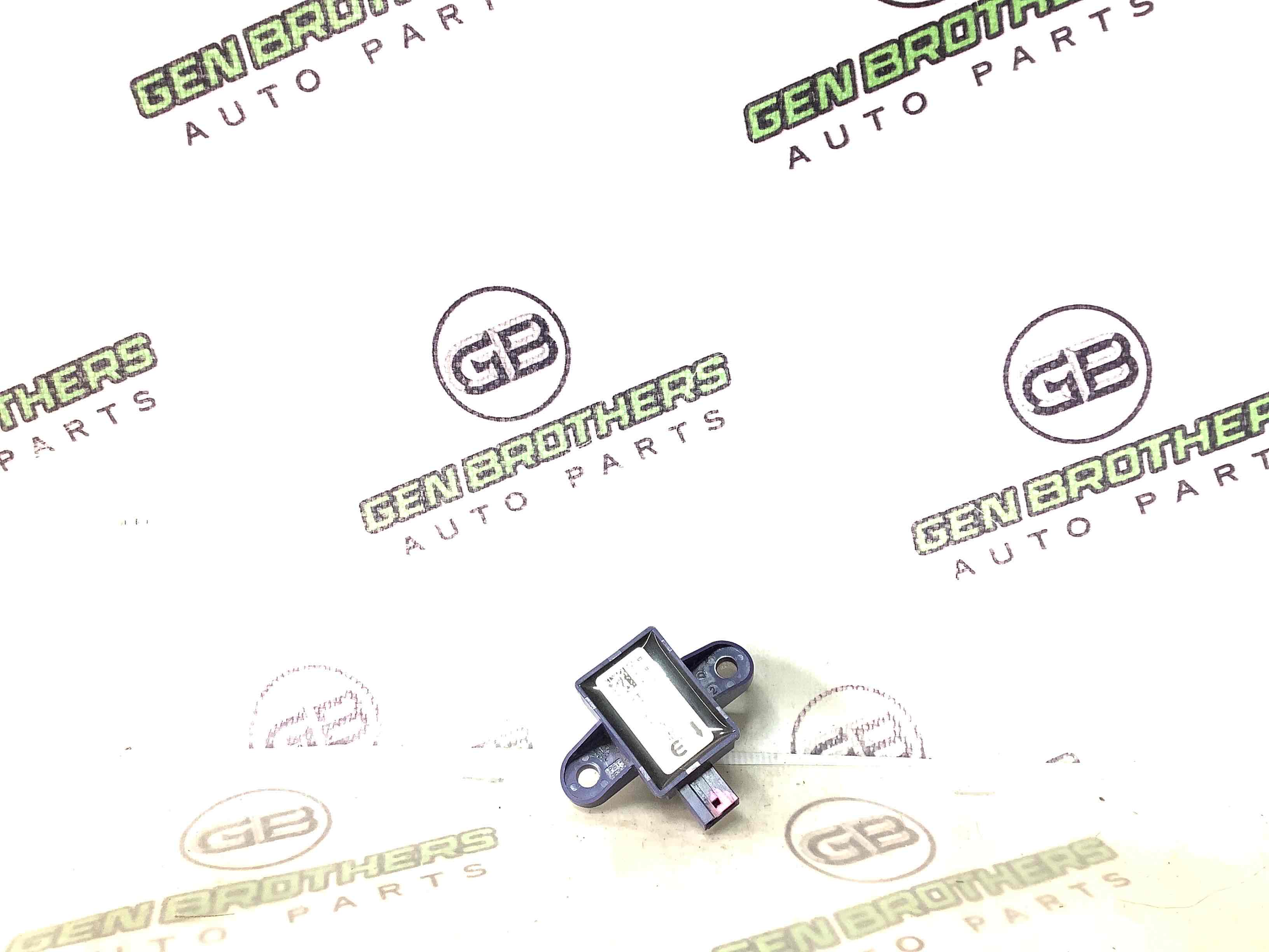 Датчик удару Airbag бічний