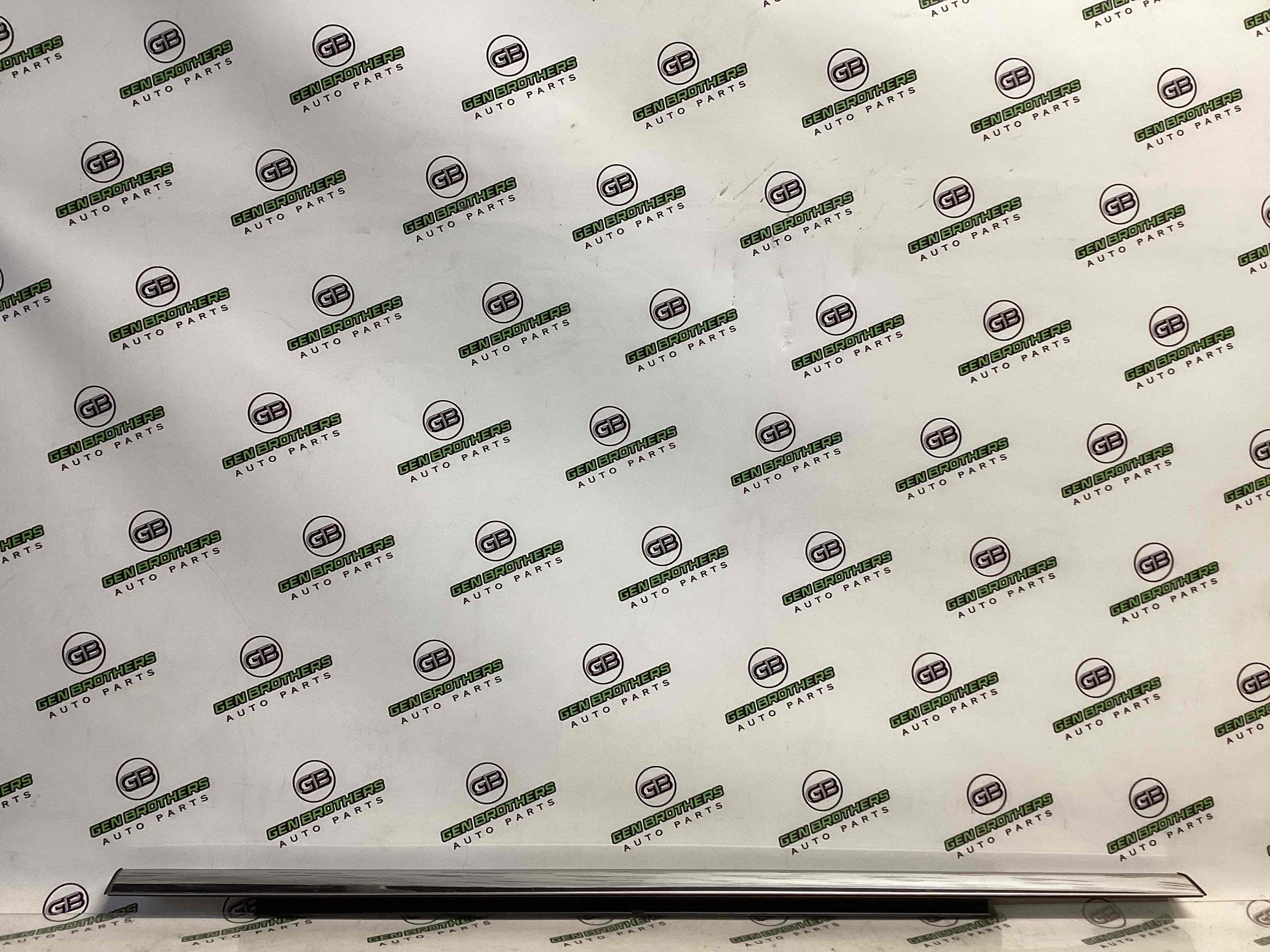 Молдинг двері задньої лівої