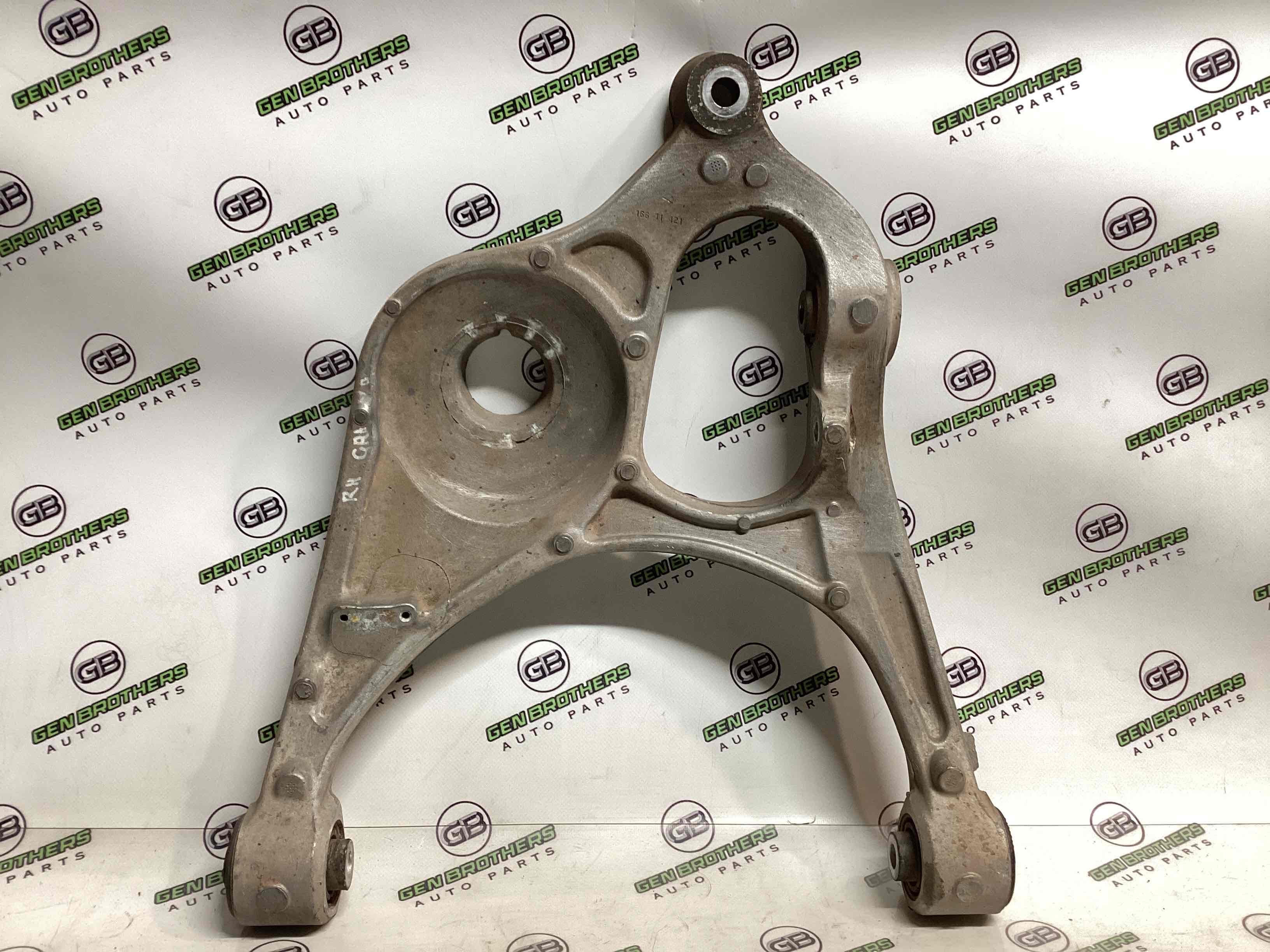 Важіль задній правий