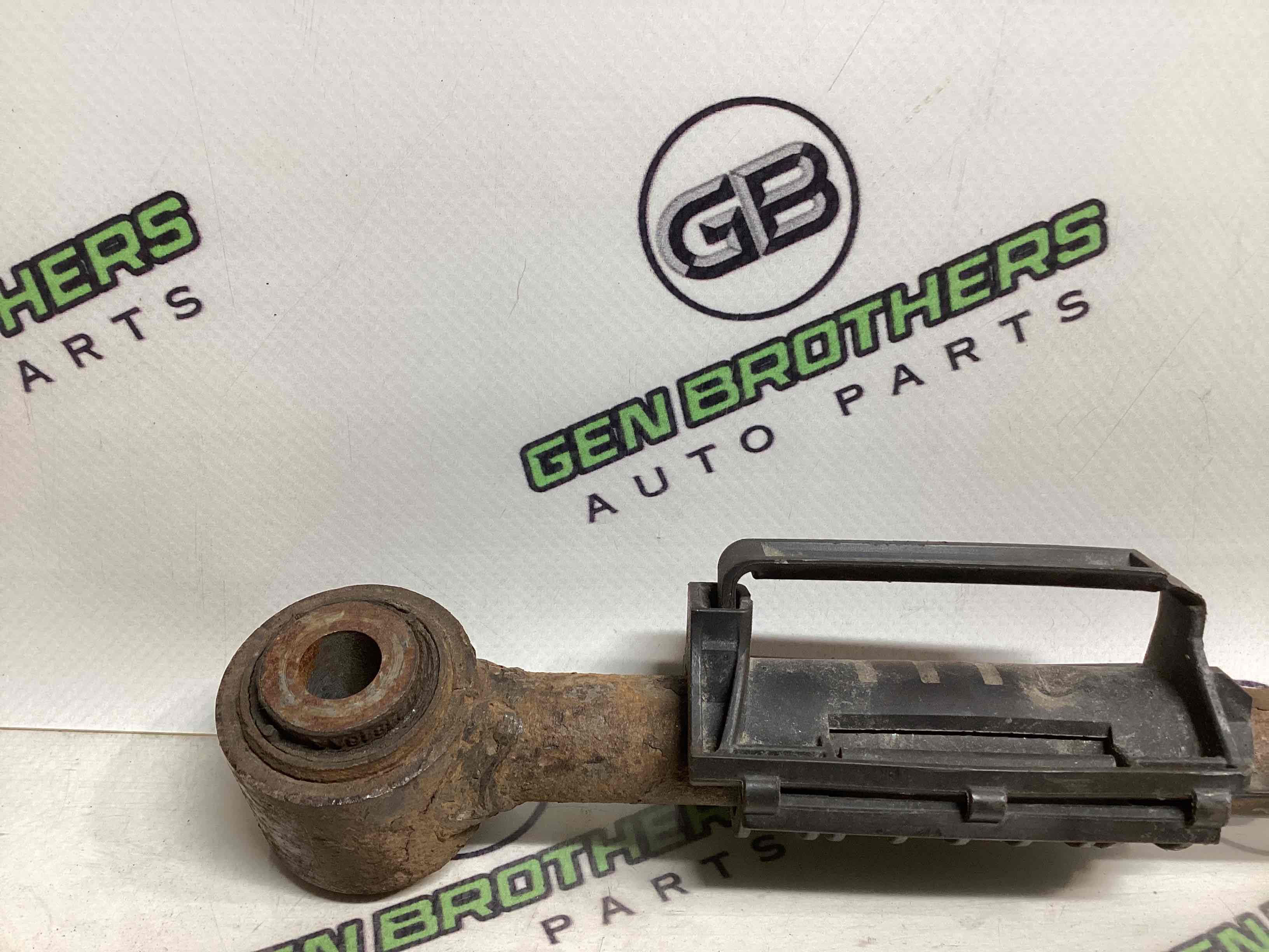 Важіль задній правий