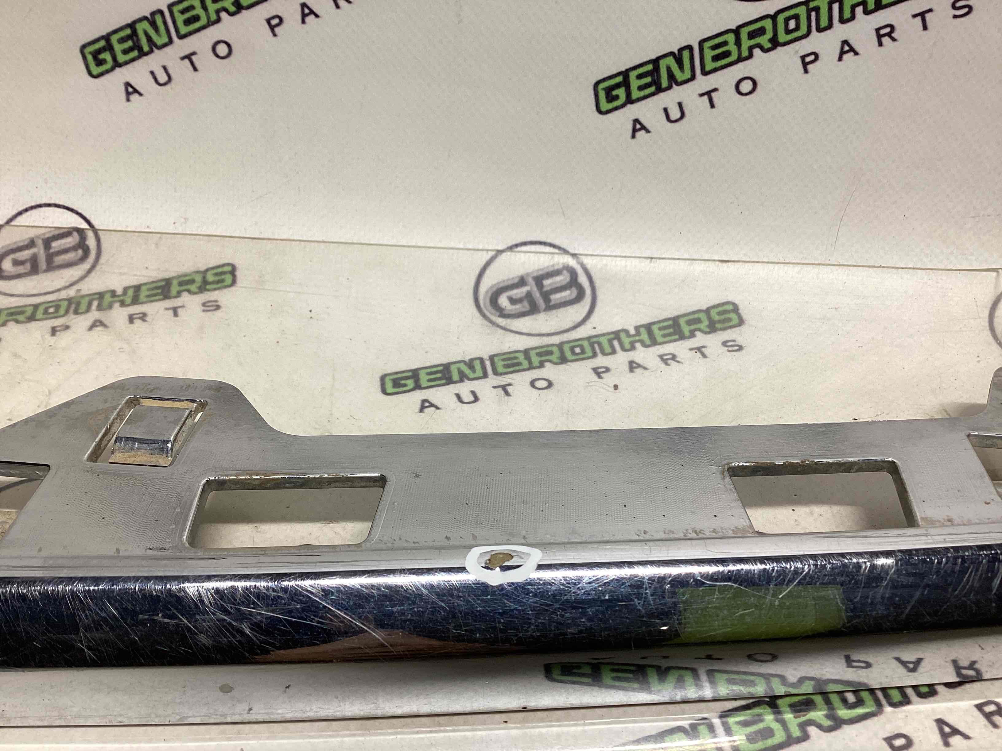 Накладка на бампер