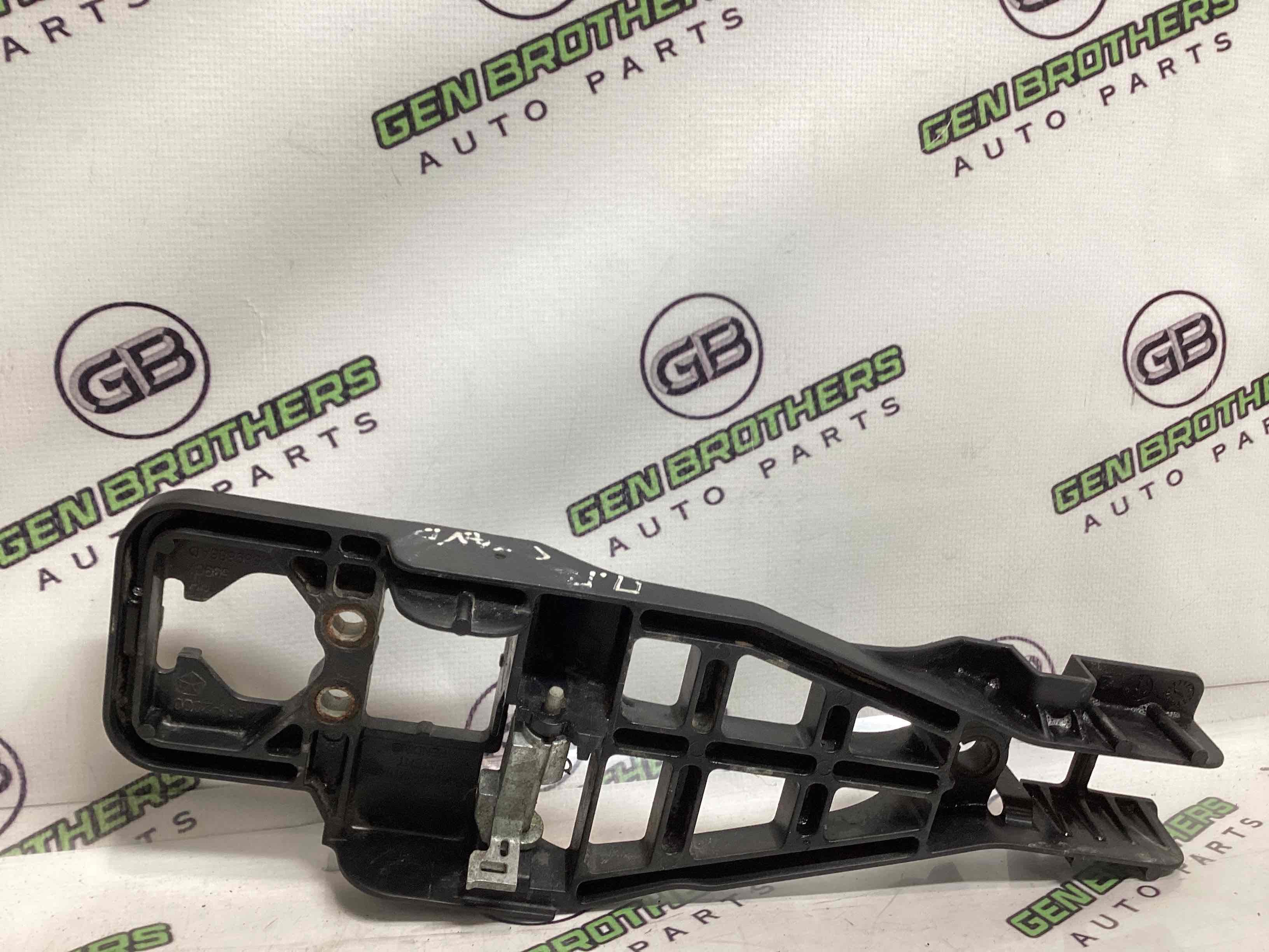 Кронштейн ручки дверей