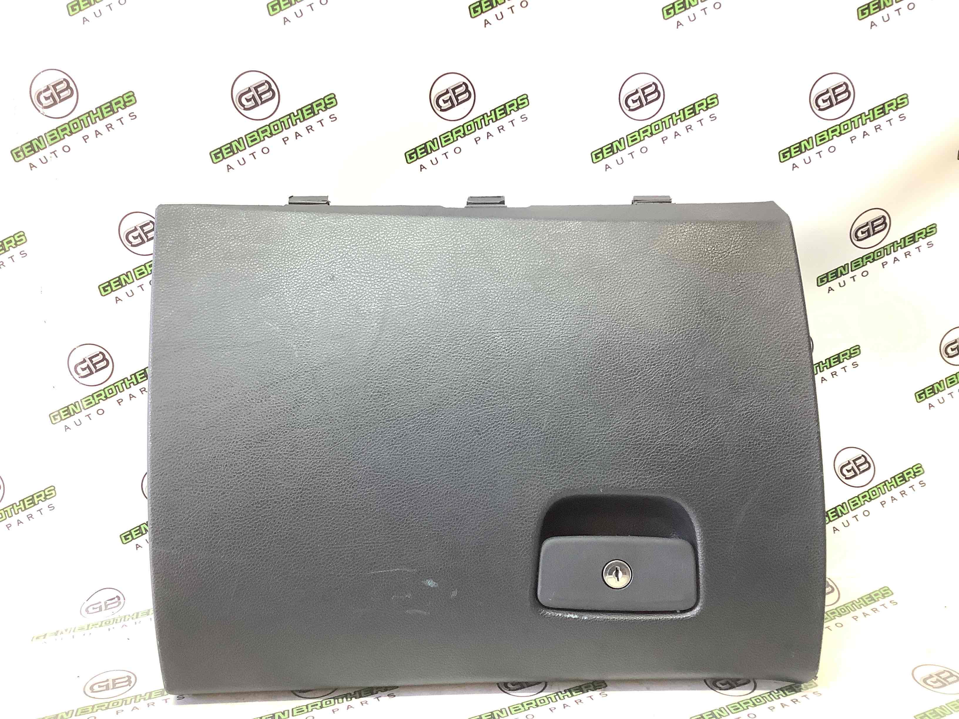 Бардачок замок бардачка, підстаканник, ящик