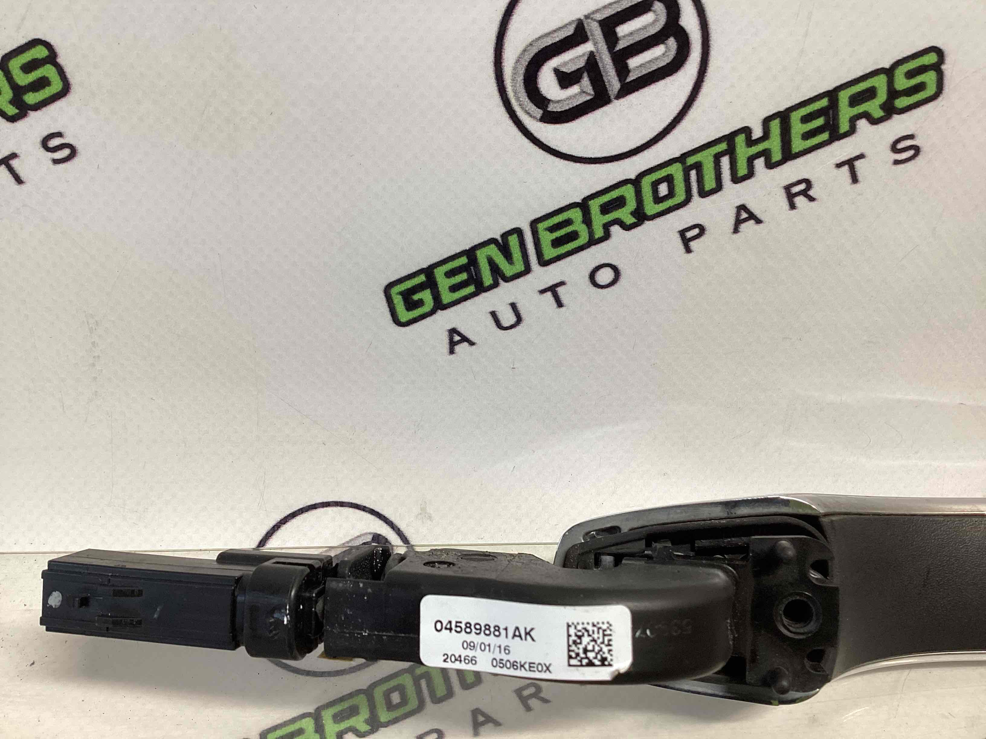 Ручка двері зовнішня