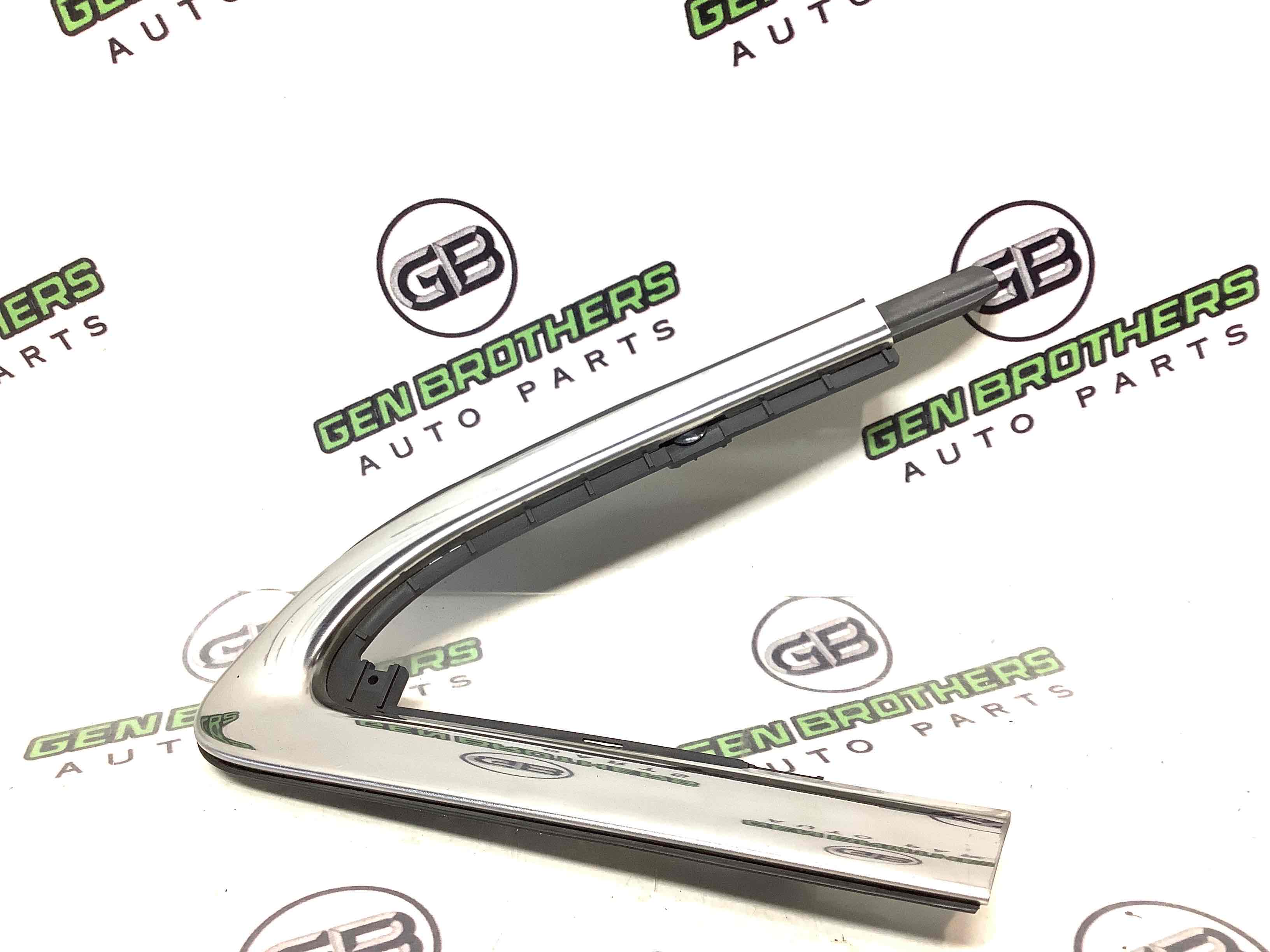 Молдинг двері передньої лівої