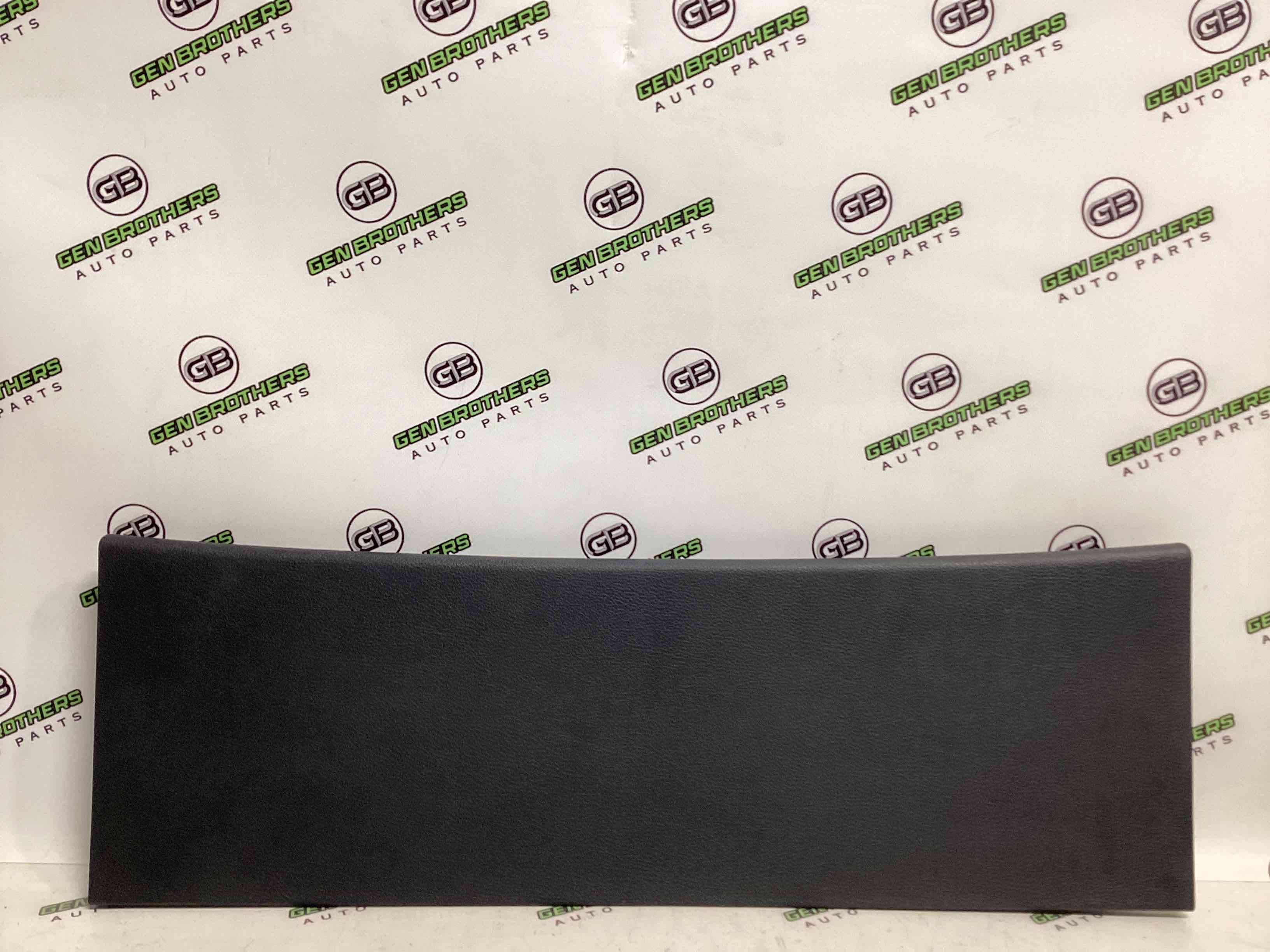 Елементи оздоблення багажника