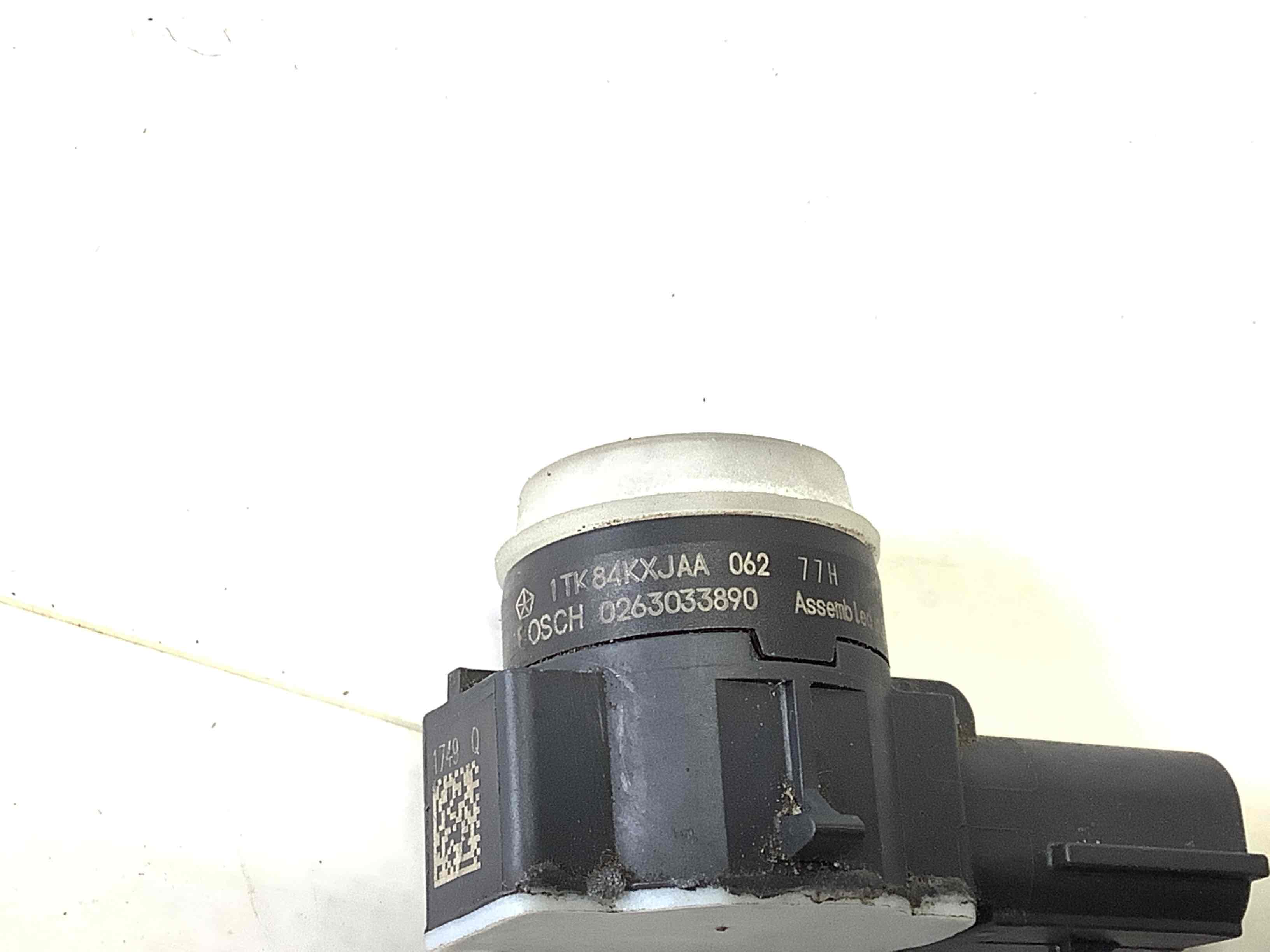 Парктронік, кріплення, корпус