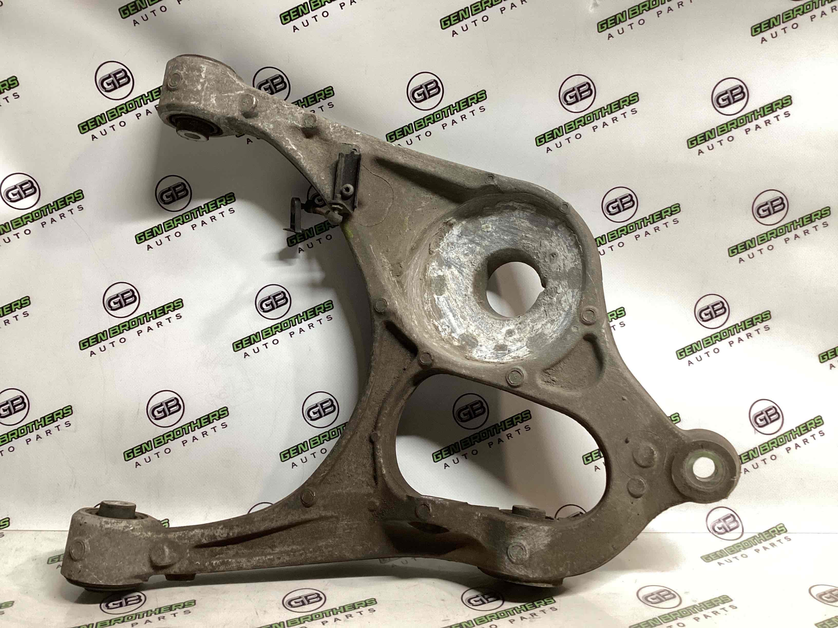 Важіль задній правий