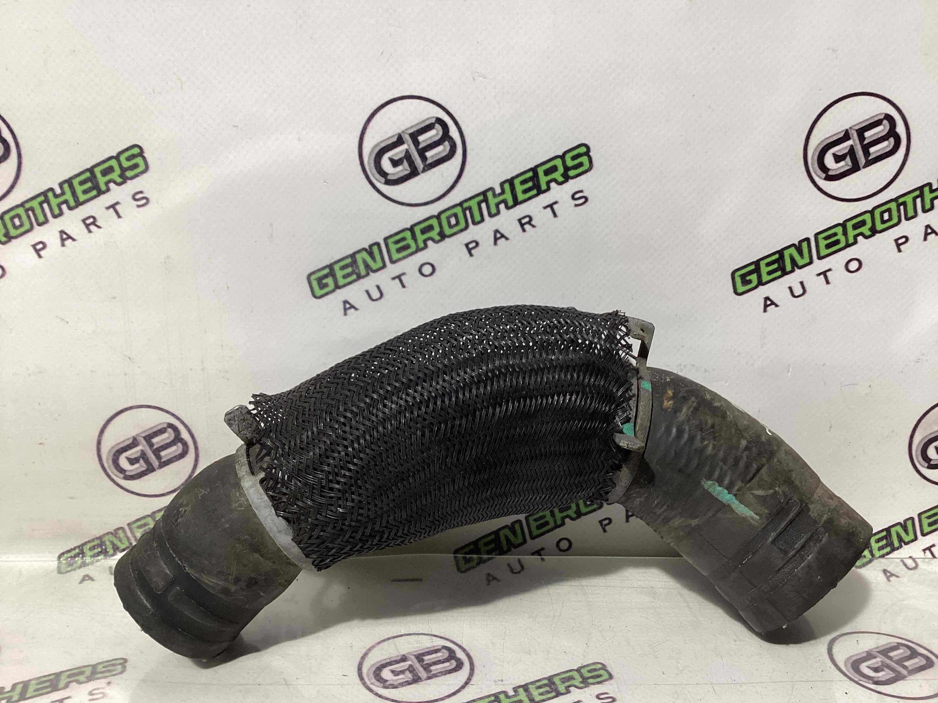 Патрубок трубопровід, шланг