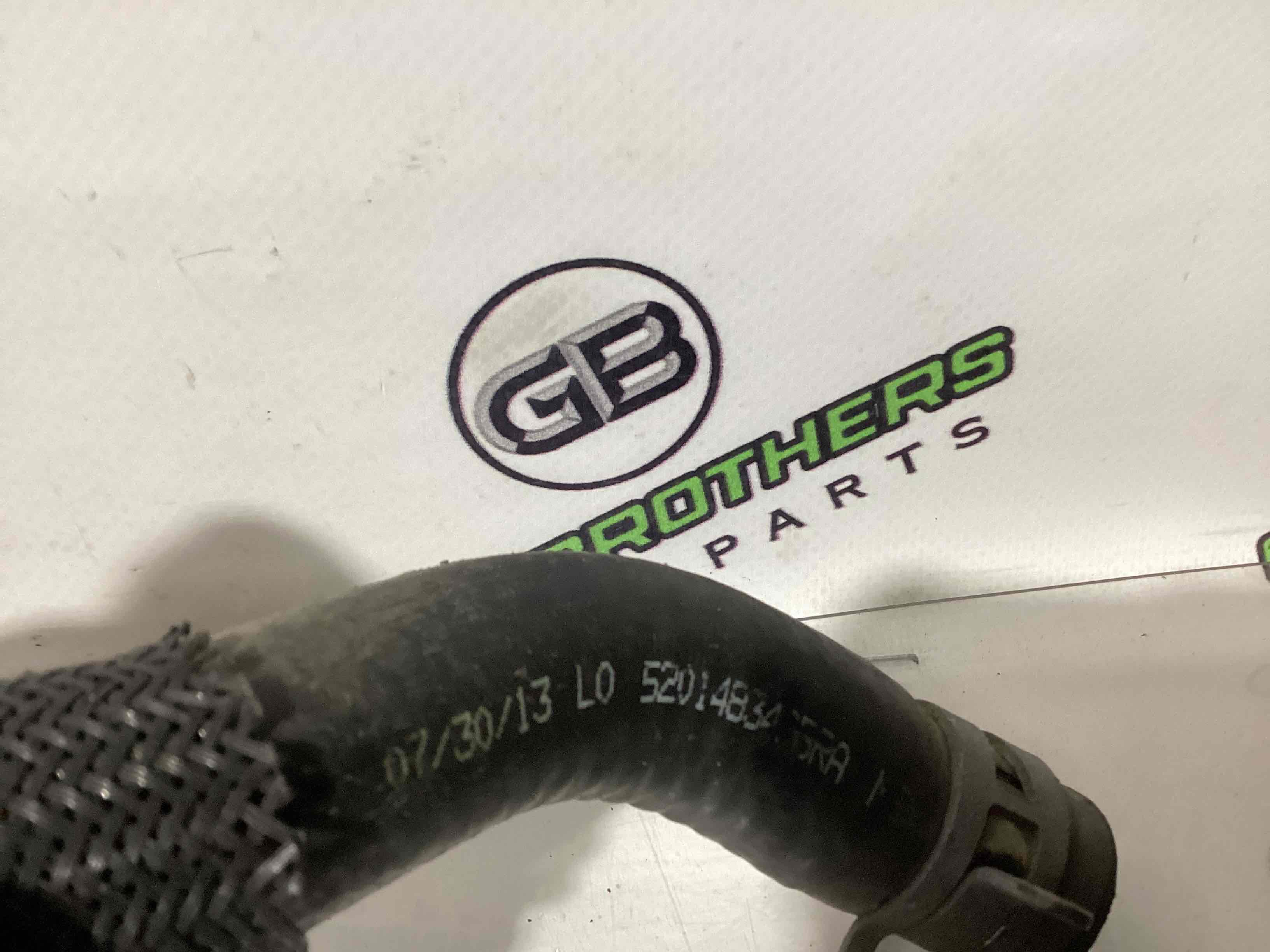 Патрубок трубопровід, шланг