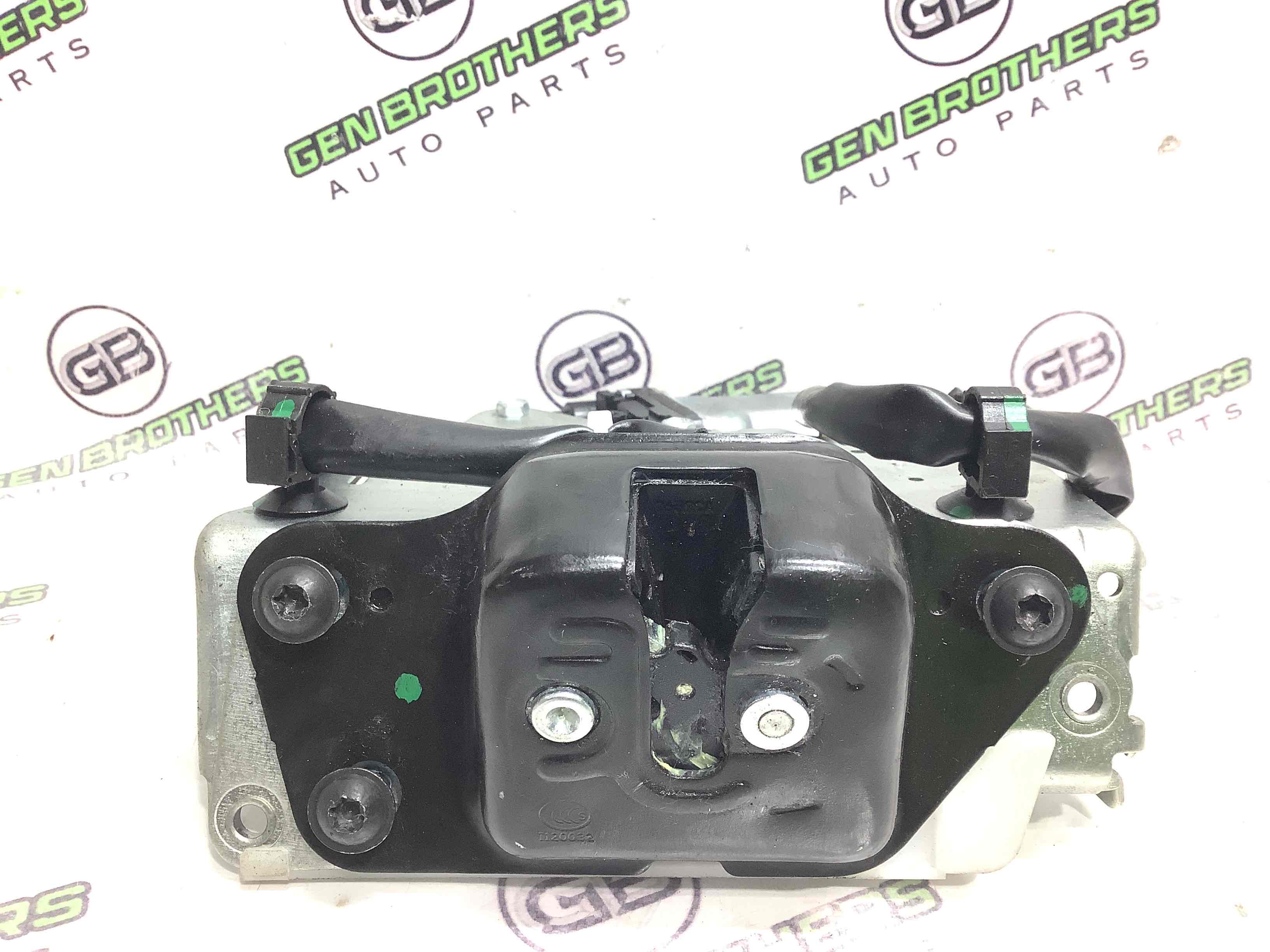 Замок багажника