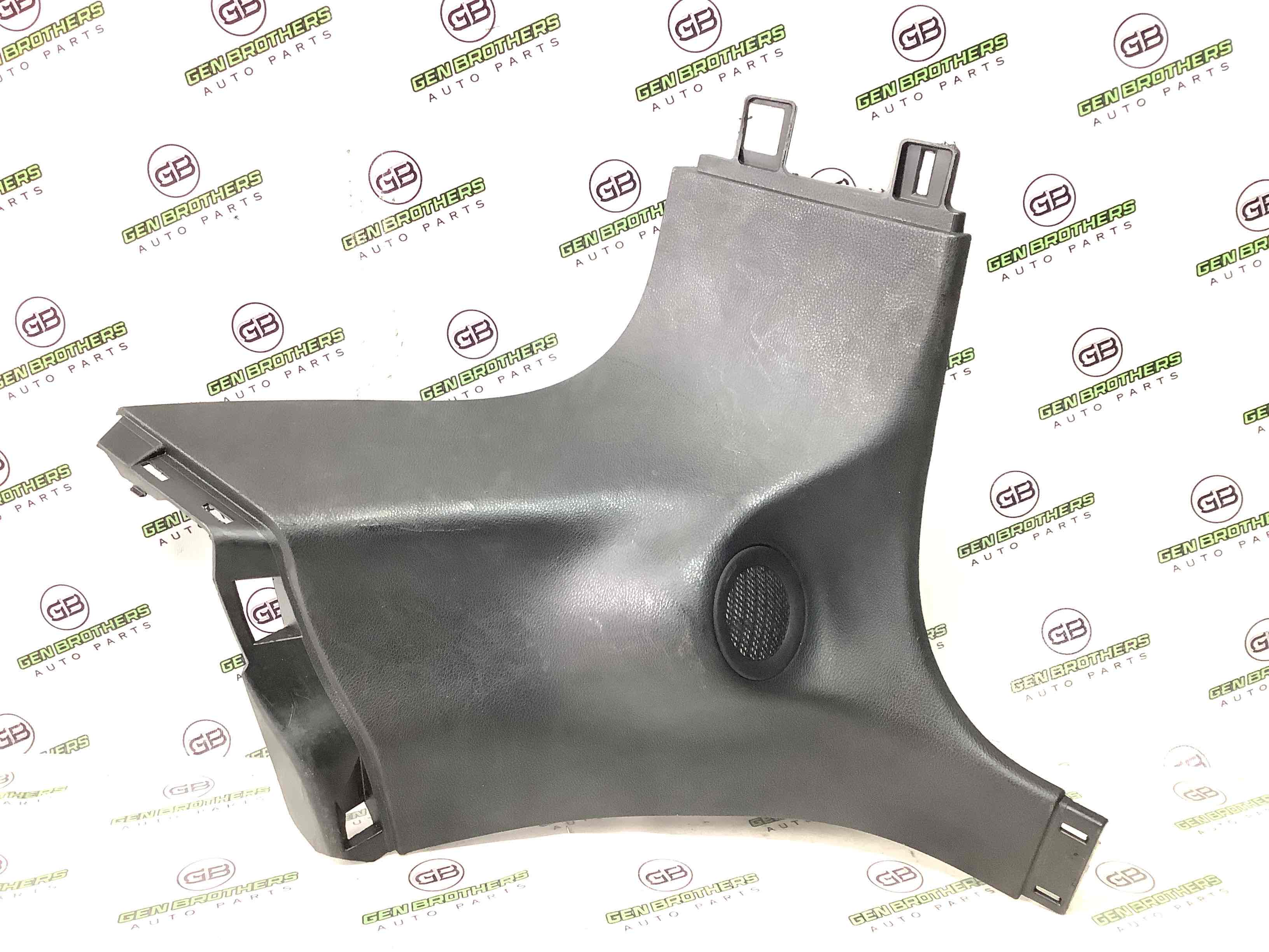 Обшивка задньої стійки ліва