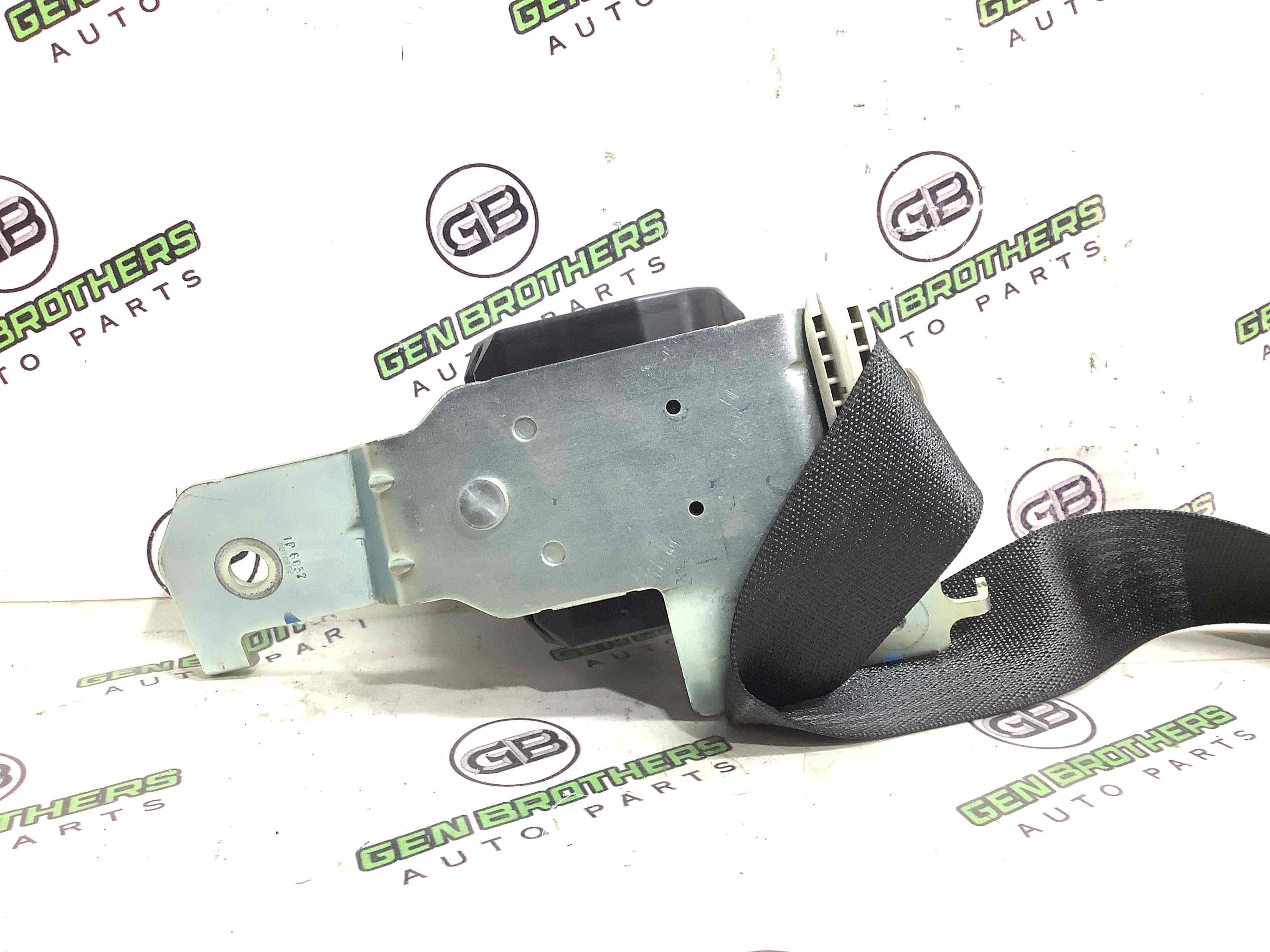 Ремень безопасности