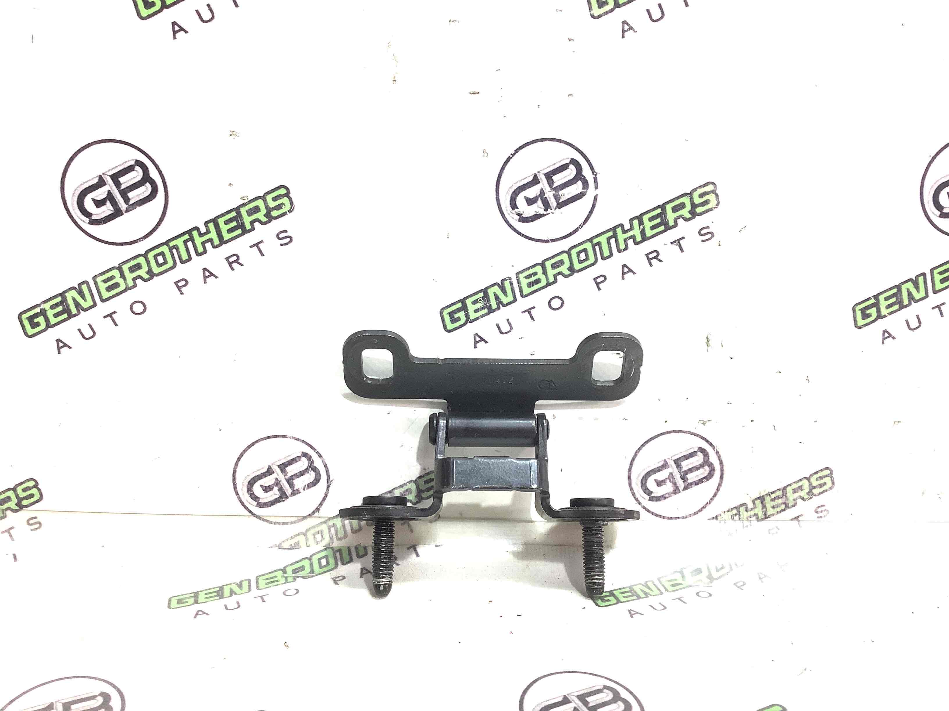 Петля крышки багажника, двери багажника