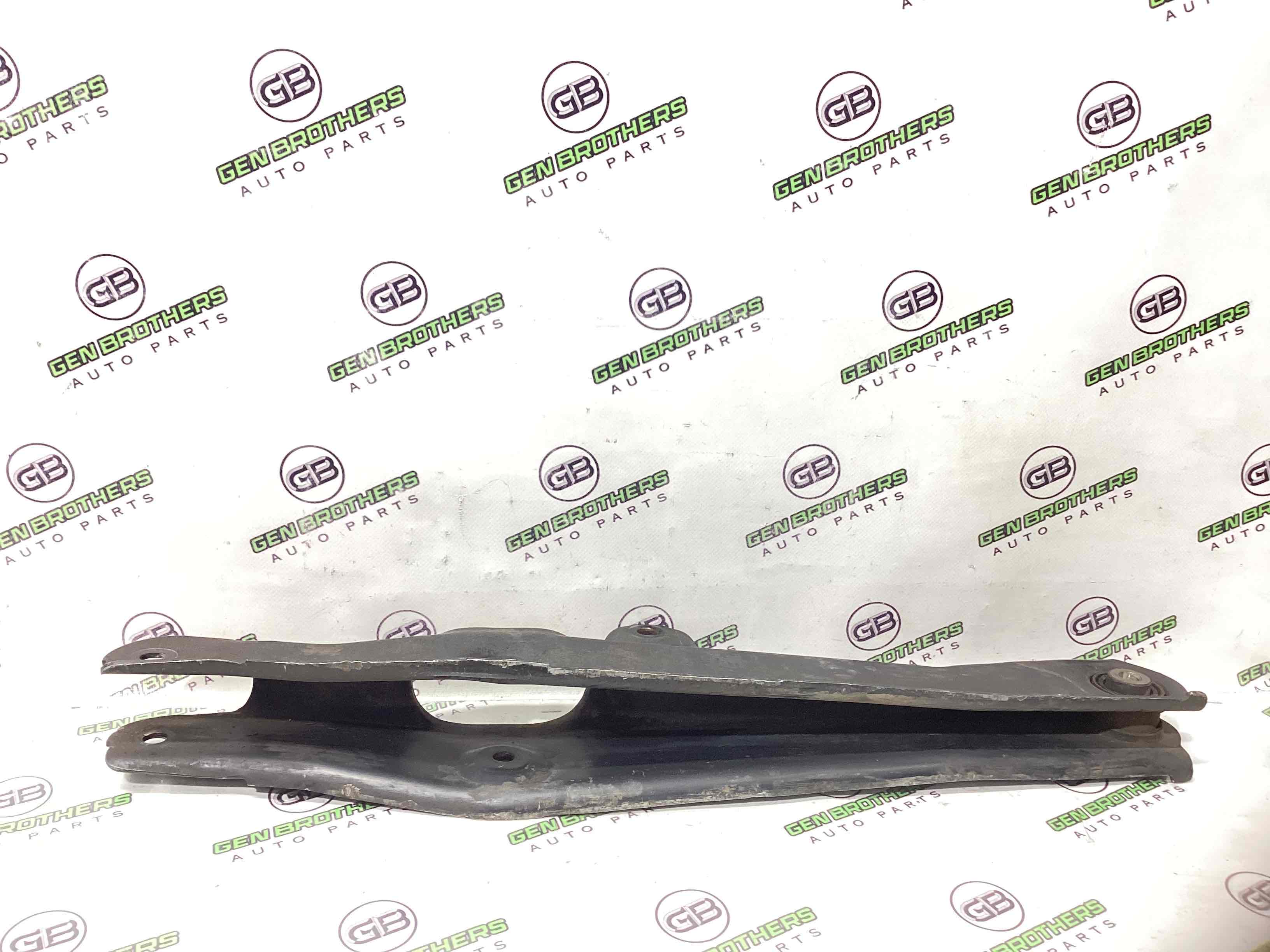 Рычаг задний левый