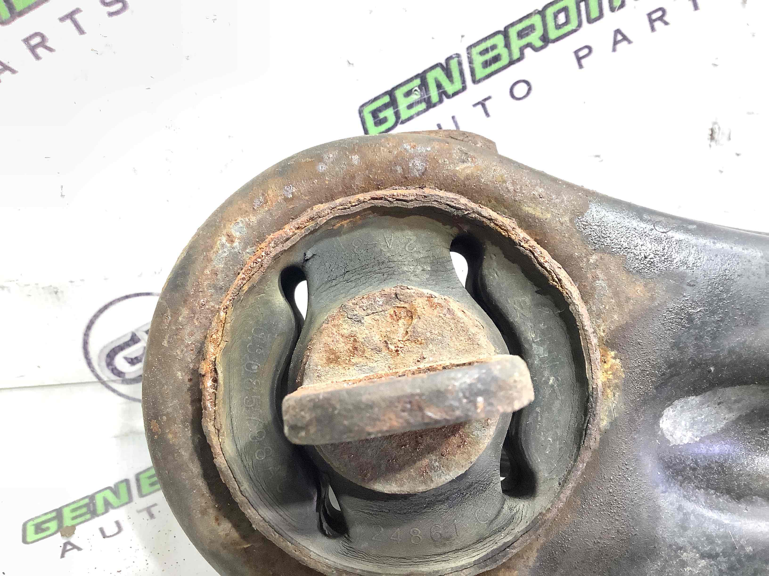 Рычаг задний левый