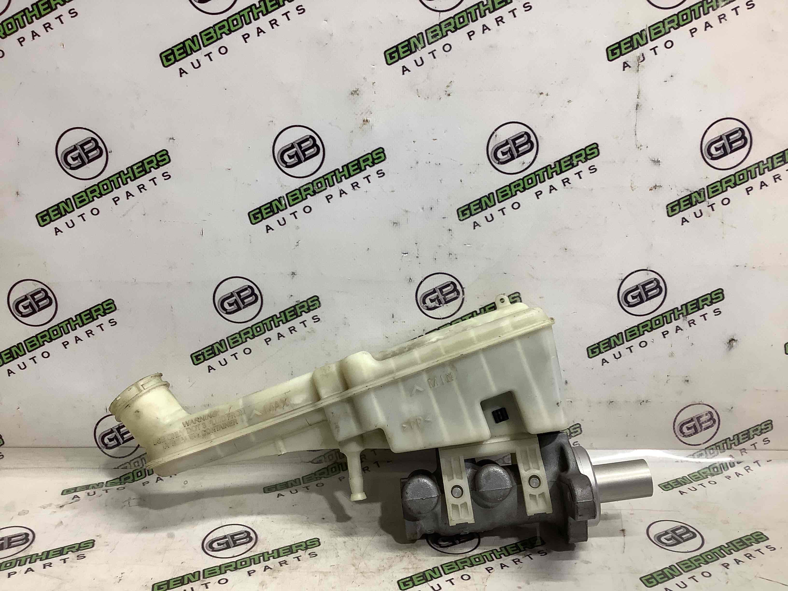 Цилиндр тормозной главный