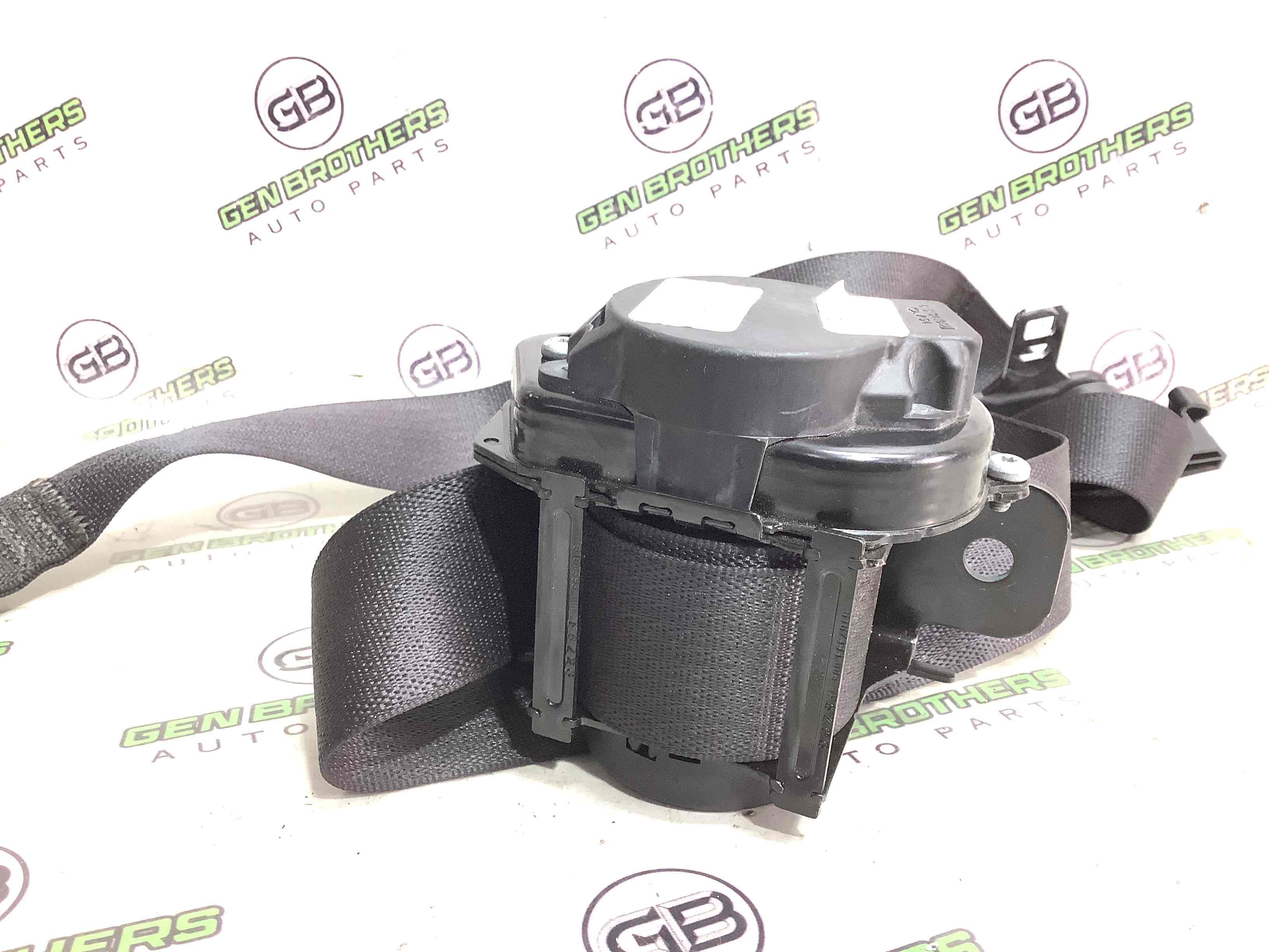 Ремень безопасности