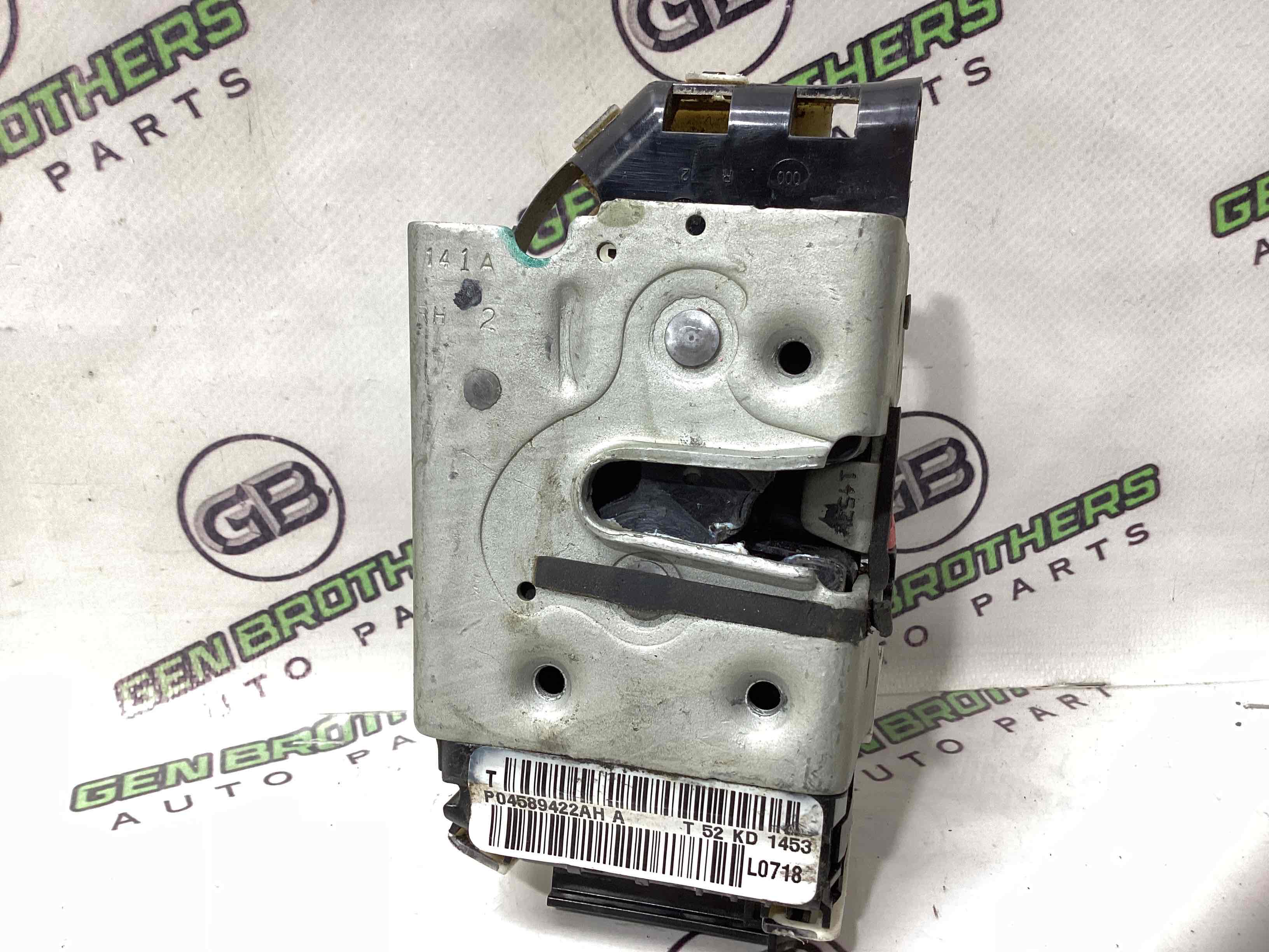 Замок дверей передньої правої