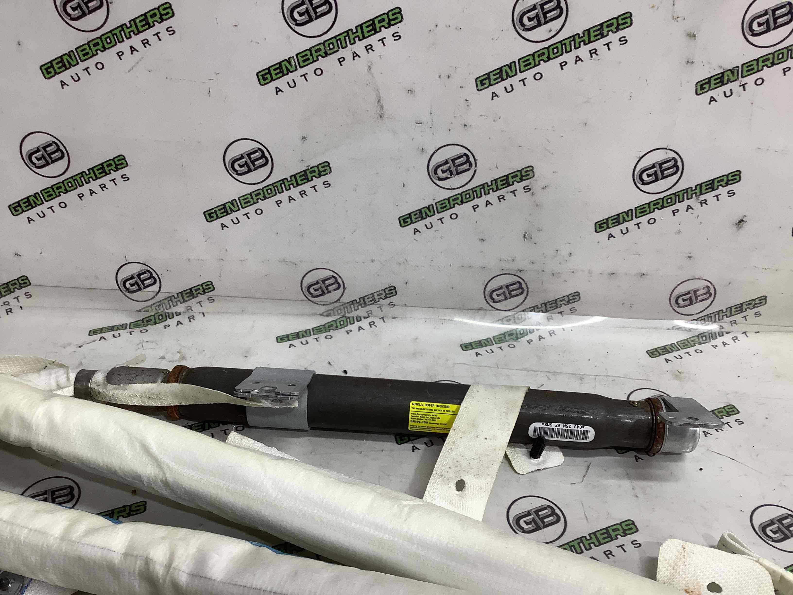 Подушка безпеки збоку шторка