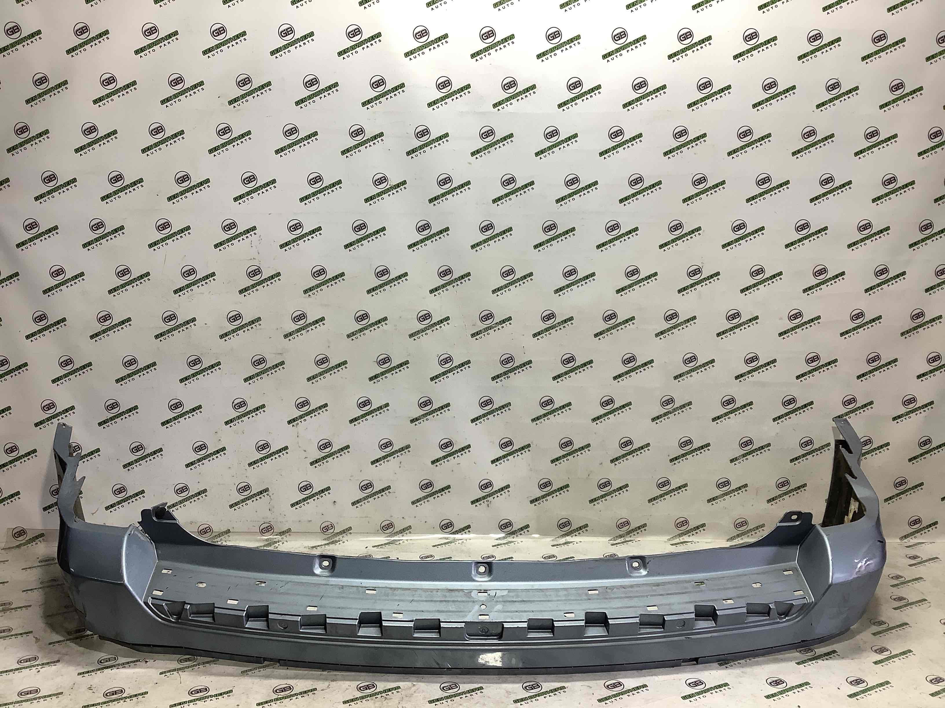 Бампер задній