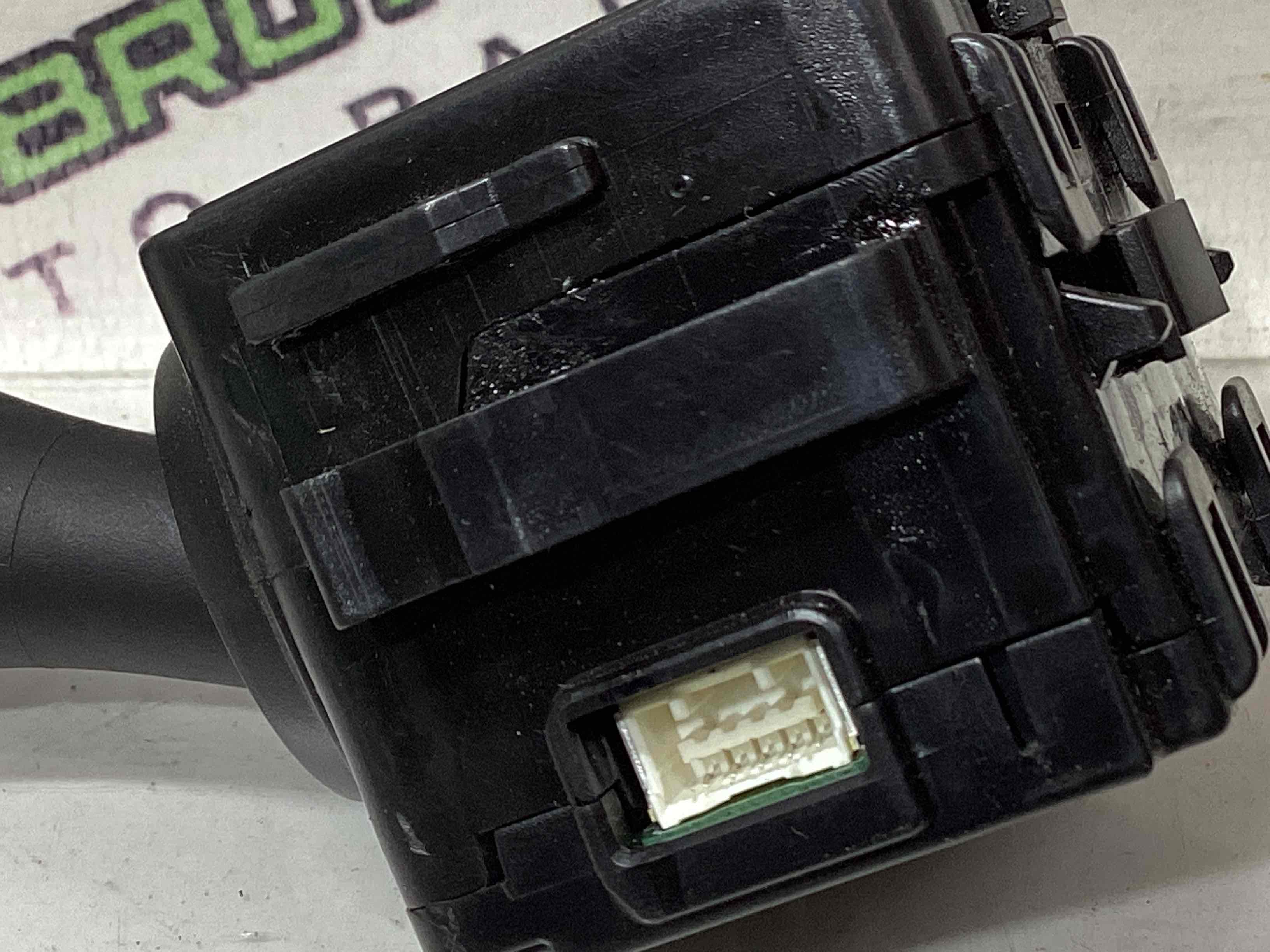 Перемикач підрульовий метелик