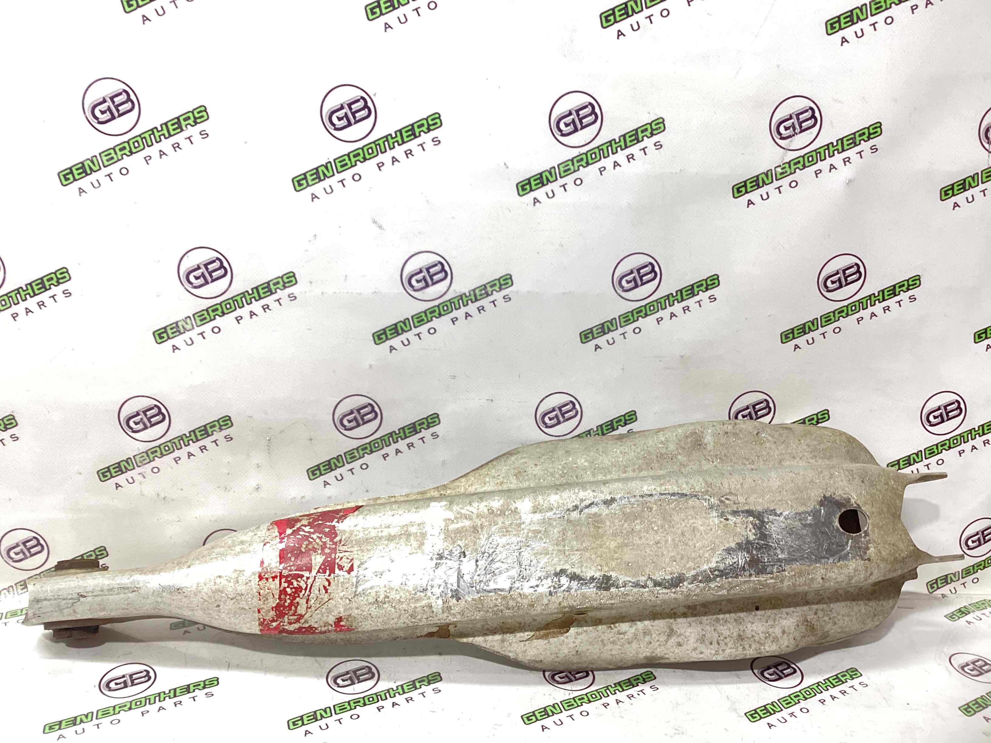 Важіль задній лівий