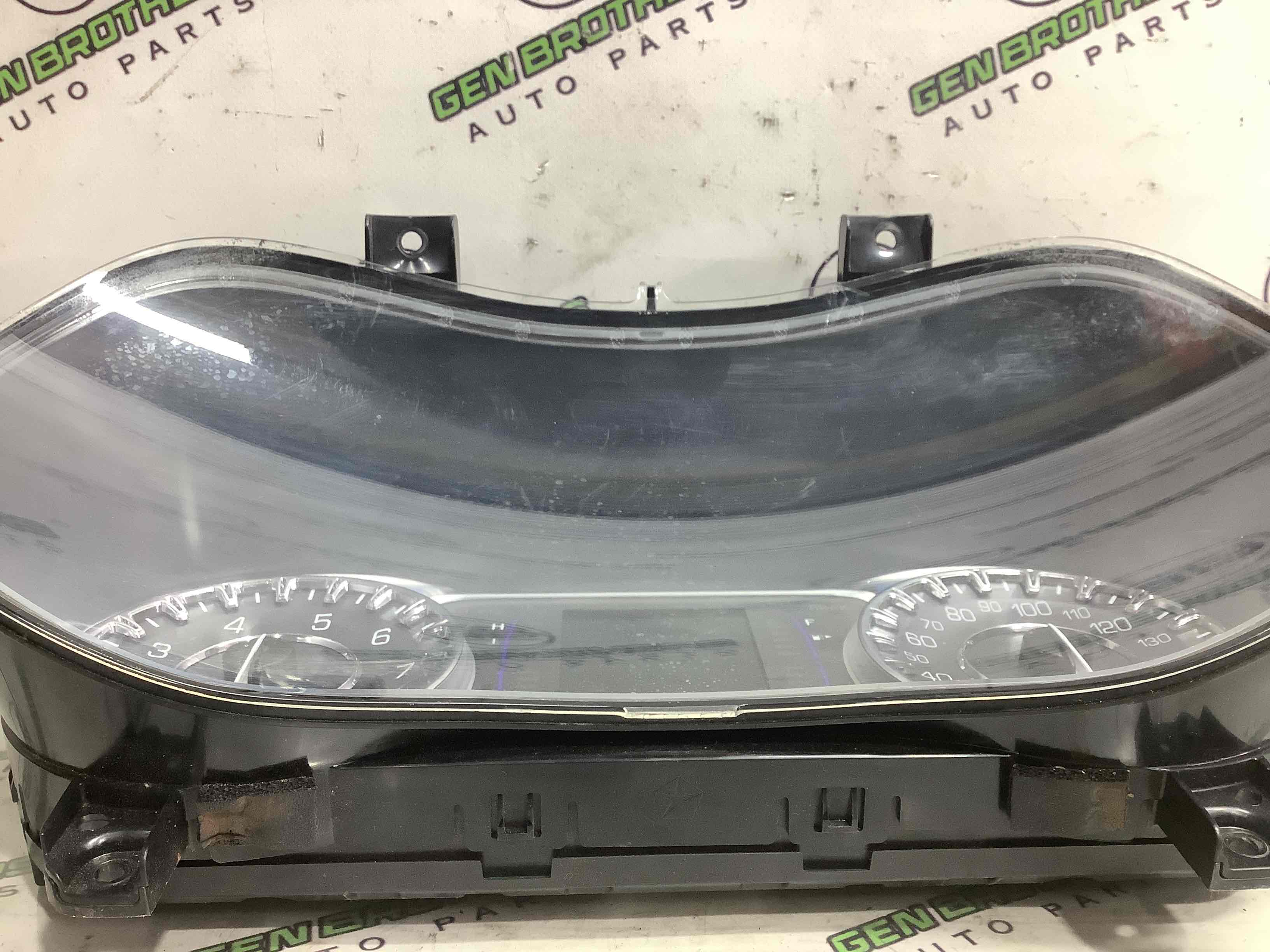 Щиток приладів панель приладів