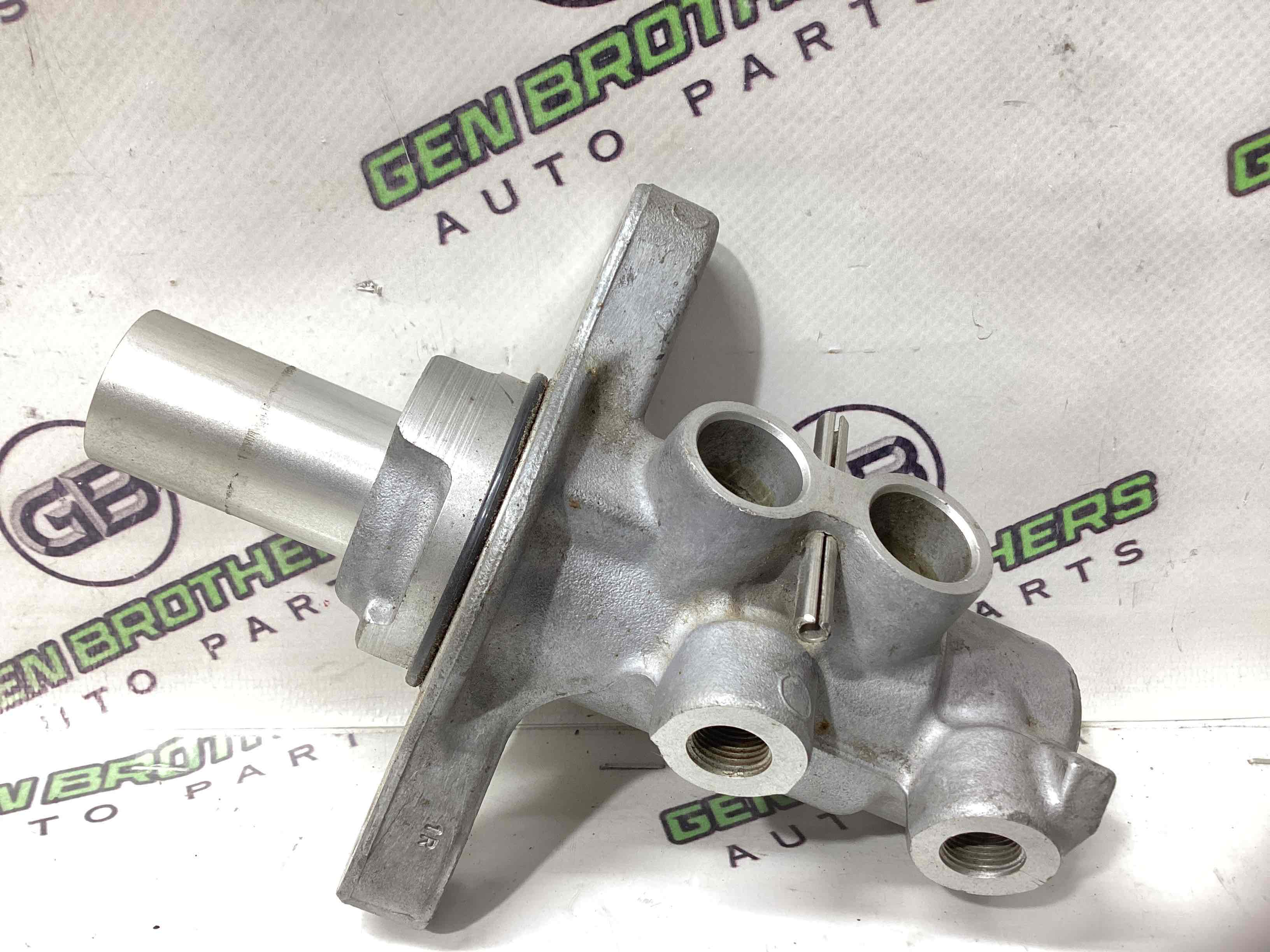 Циліндр гальмівний головний