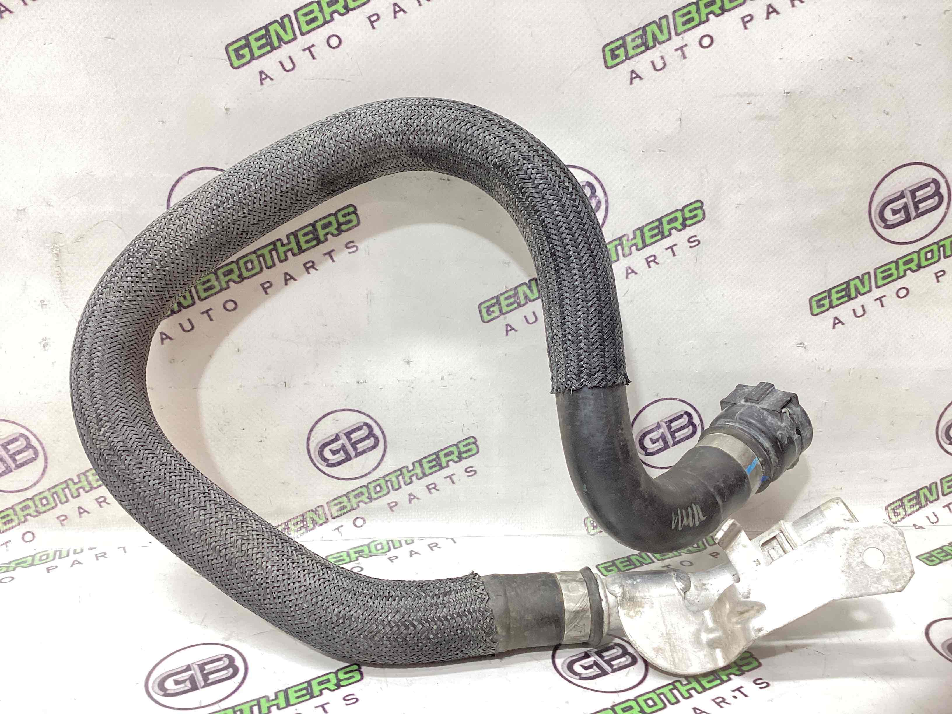 Патрубок трубопровід, шланг