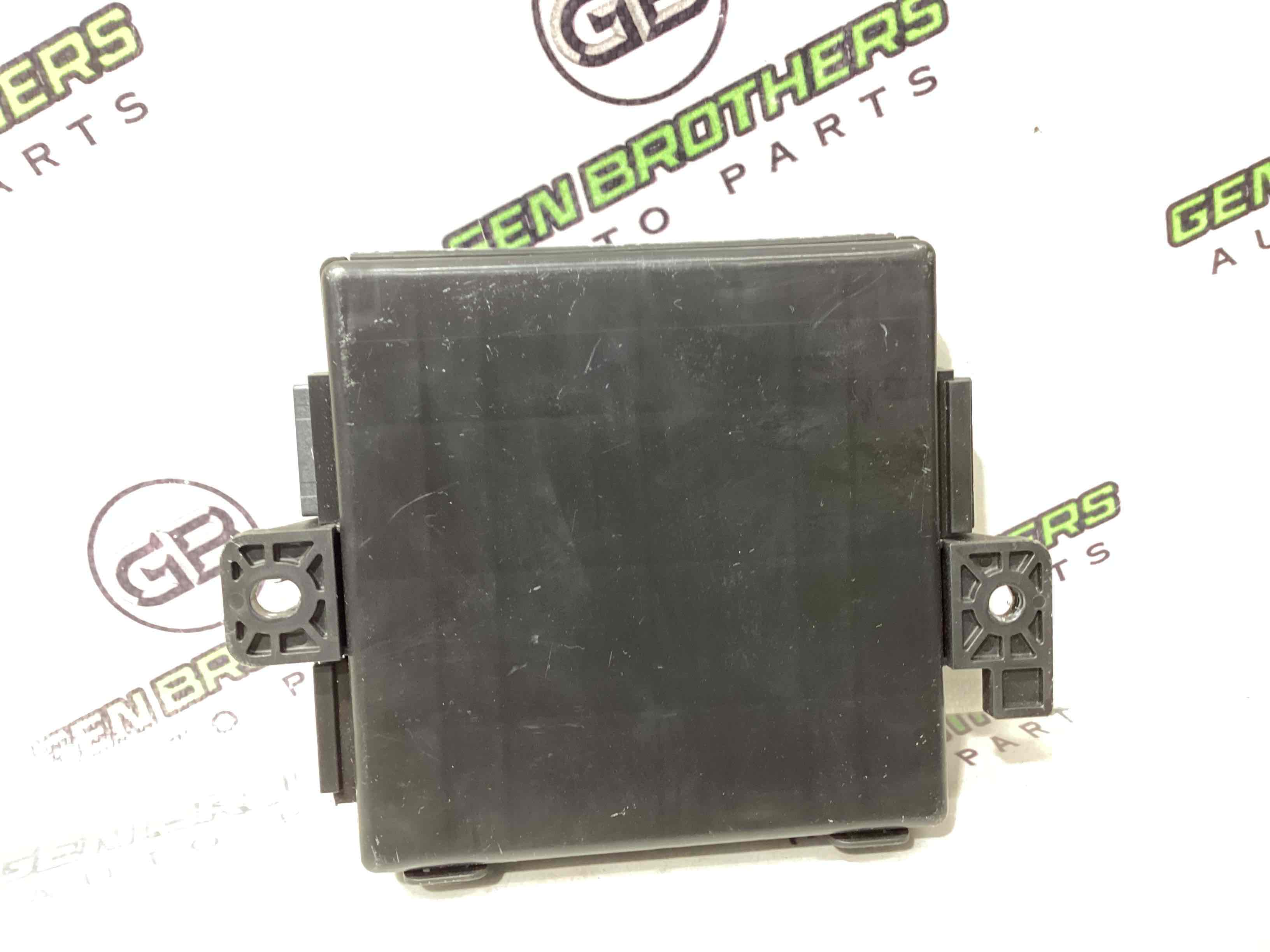 Блок керування безключовим доступом