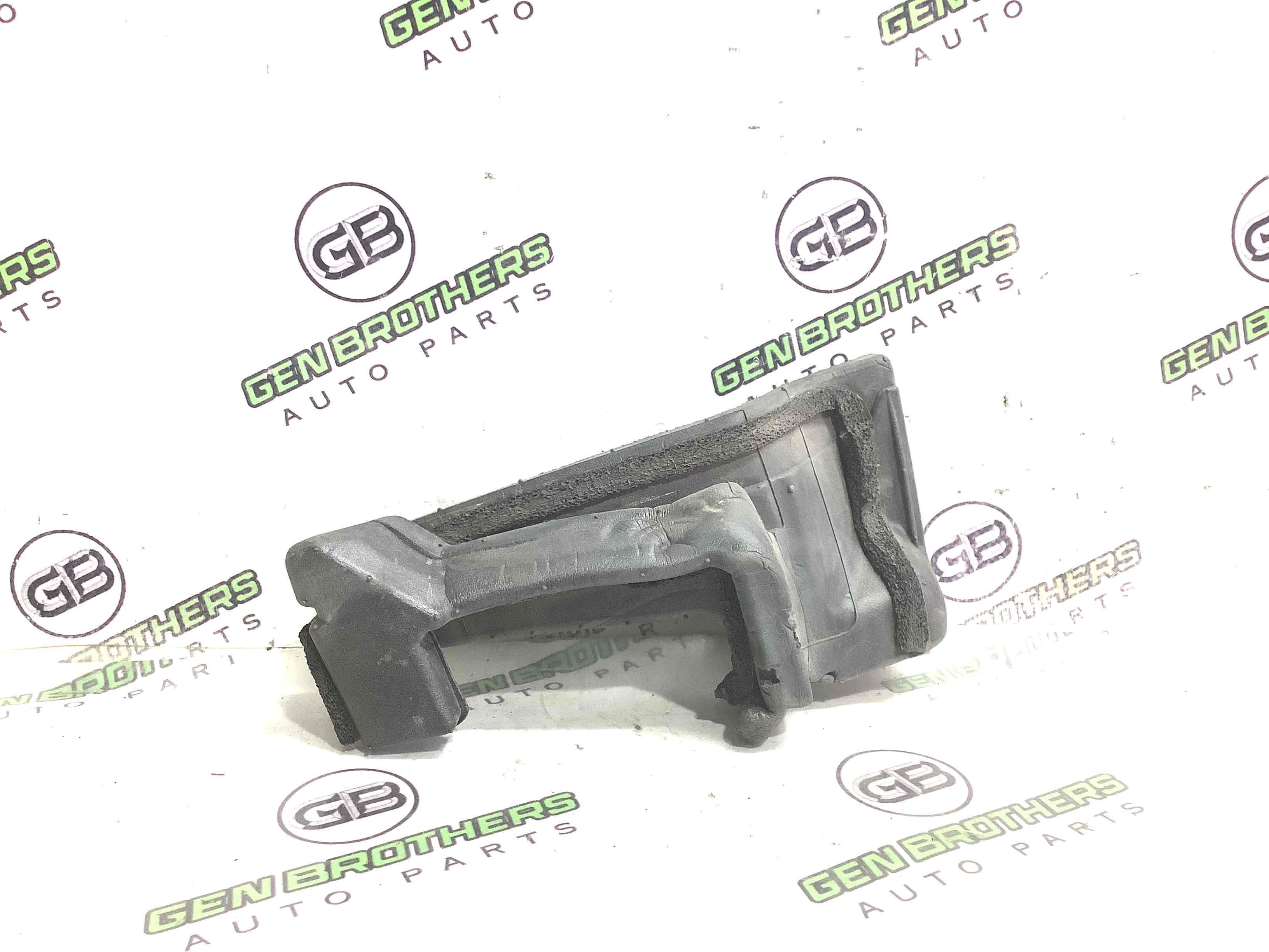 Ізолятор крила, ущільнювач та повітропровід крила