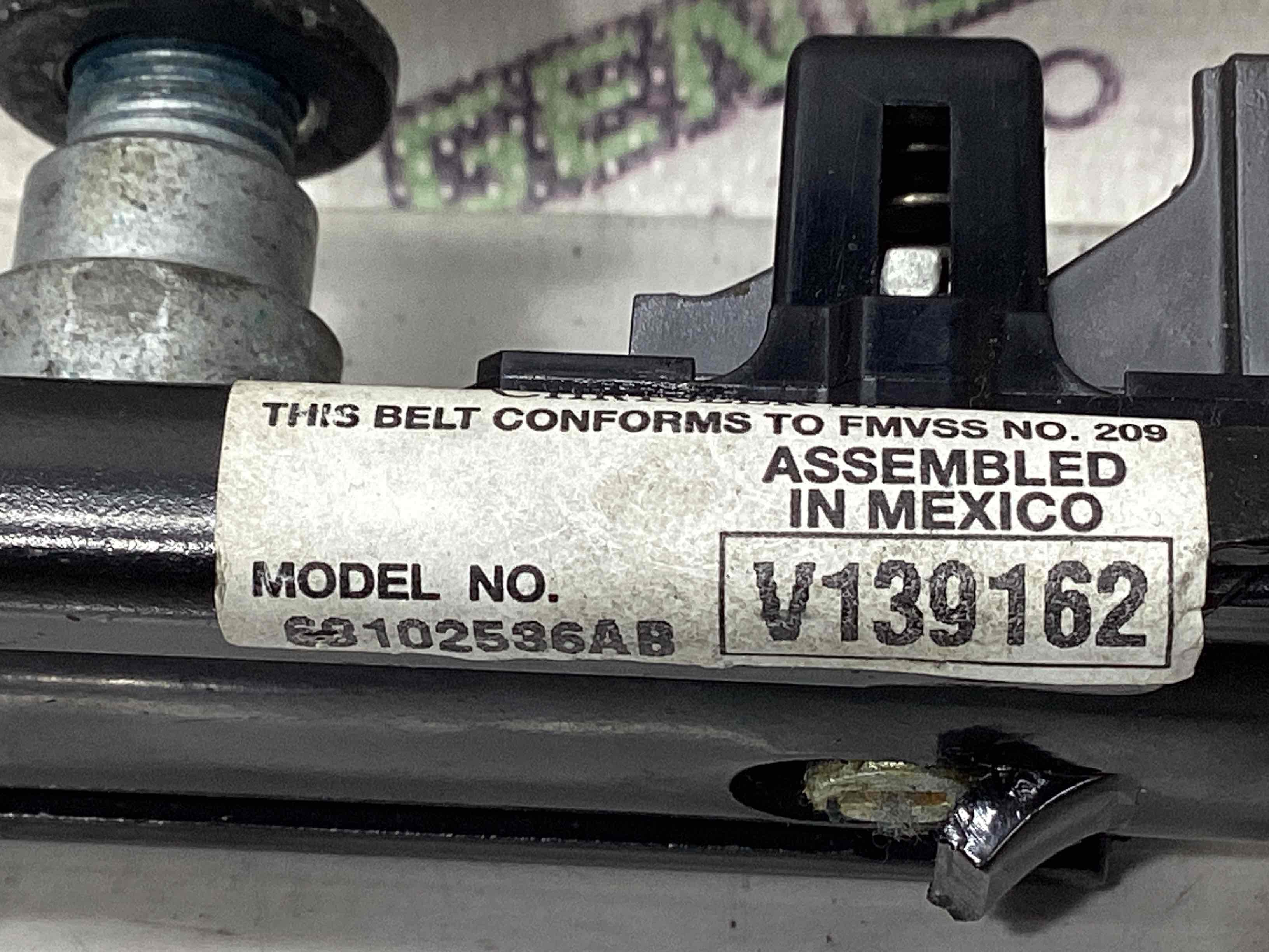 Кнопка регулювання дзеркал