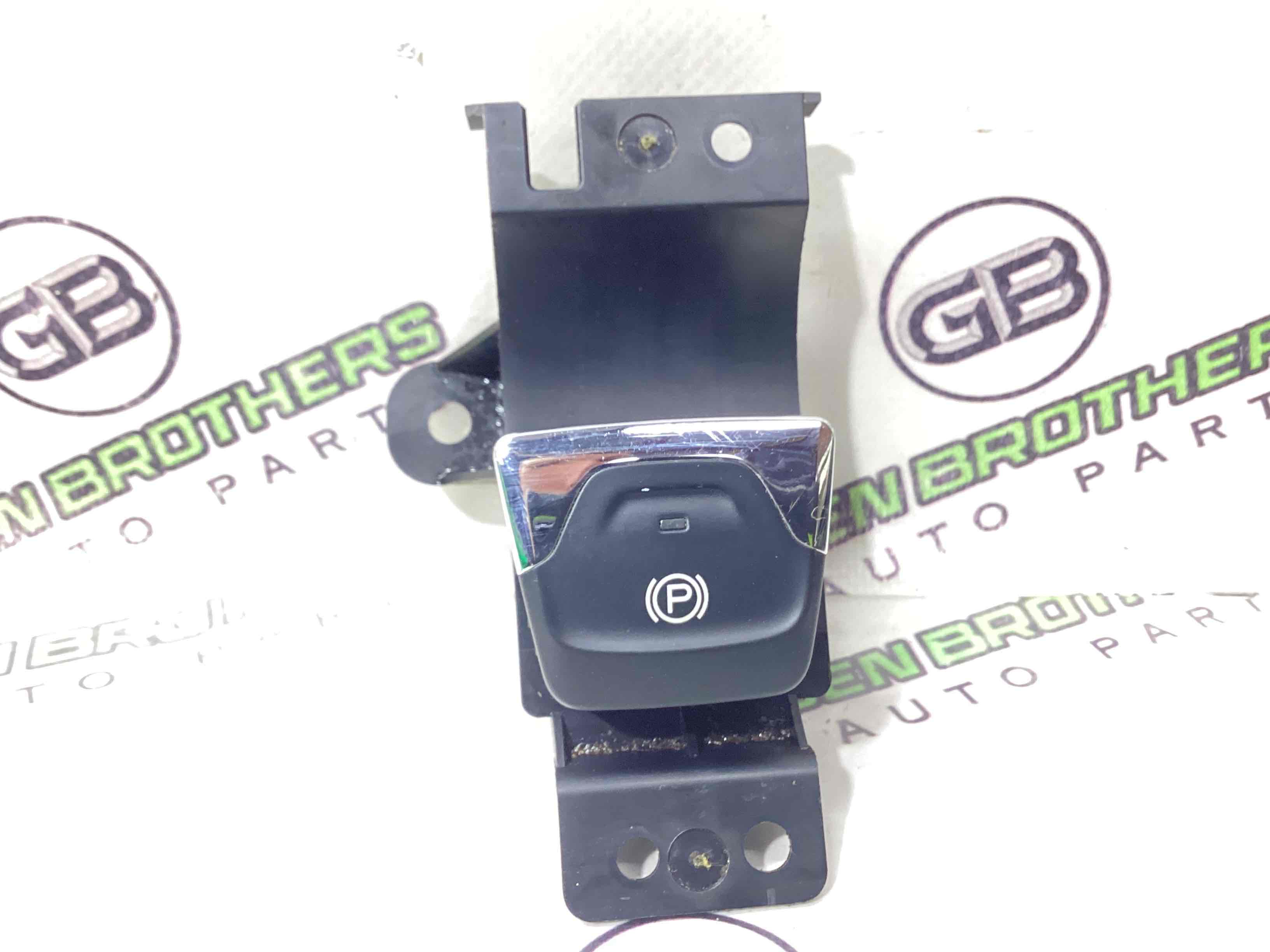 Кнопка ручного гальма ручника