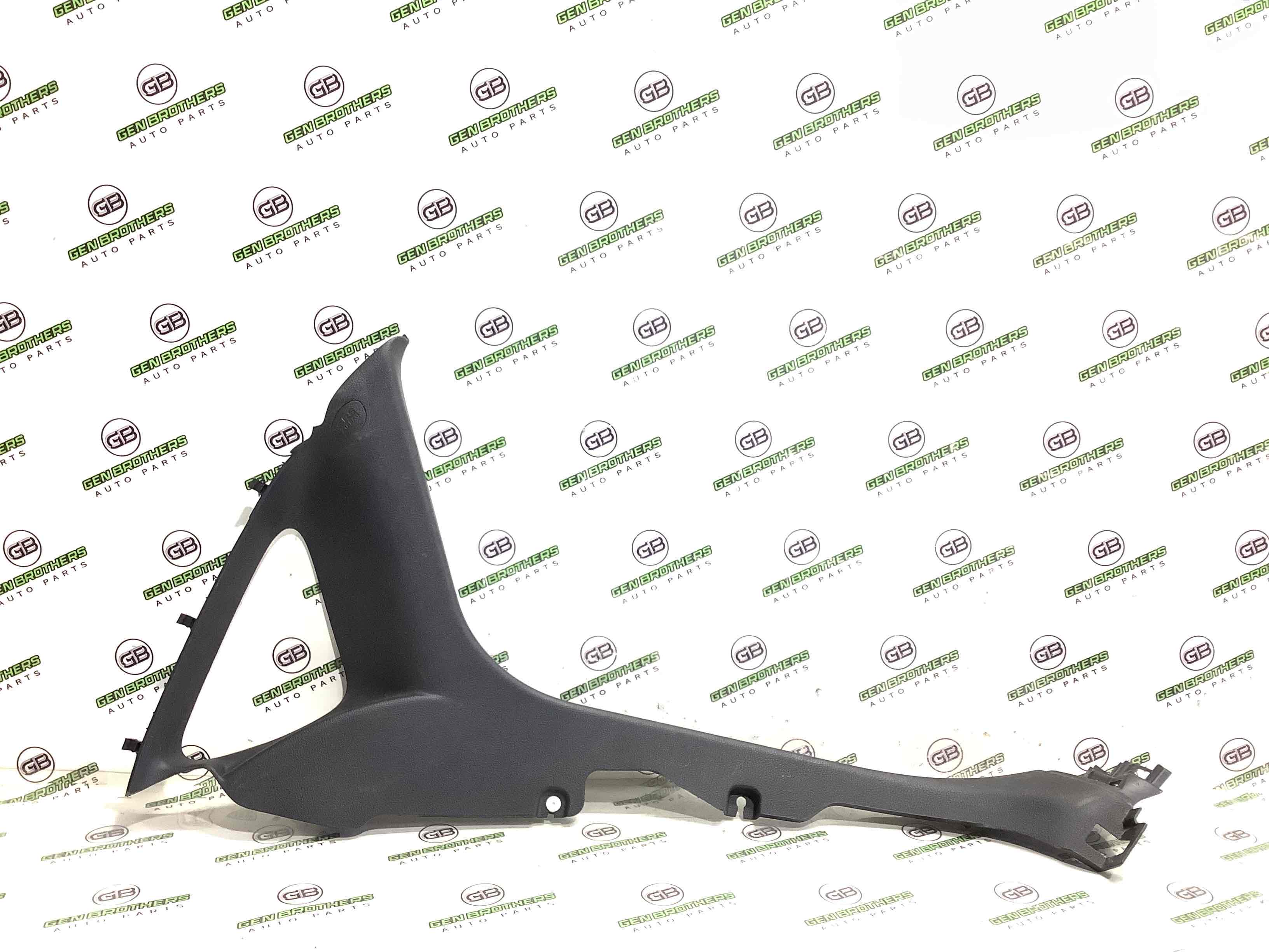 Обшивка задньої стійки ліва