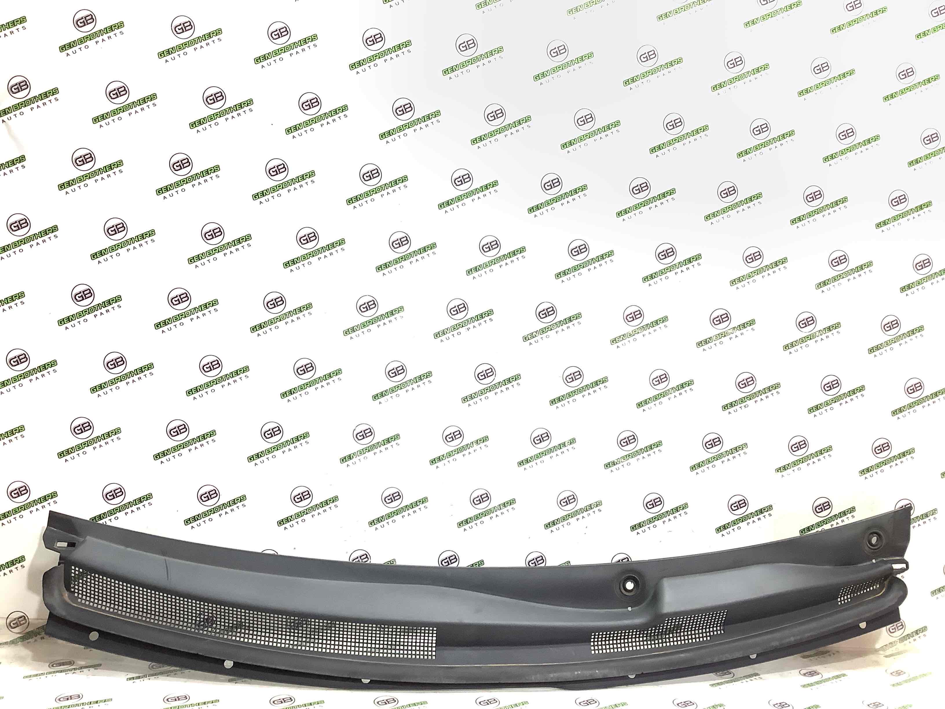 Решітки двірників пластик