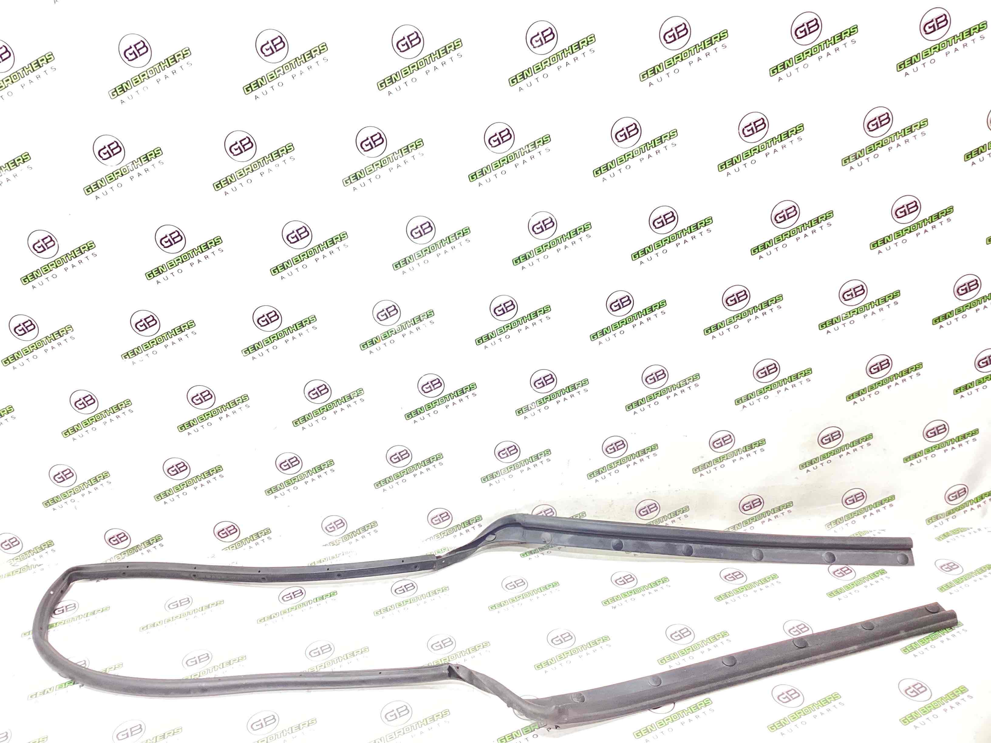 Ущільнювач капота, ізолятор, шуба