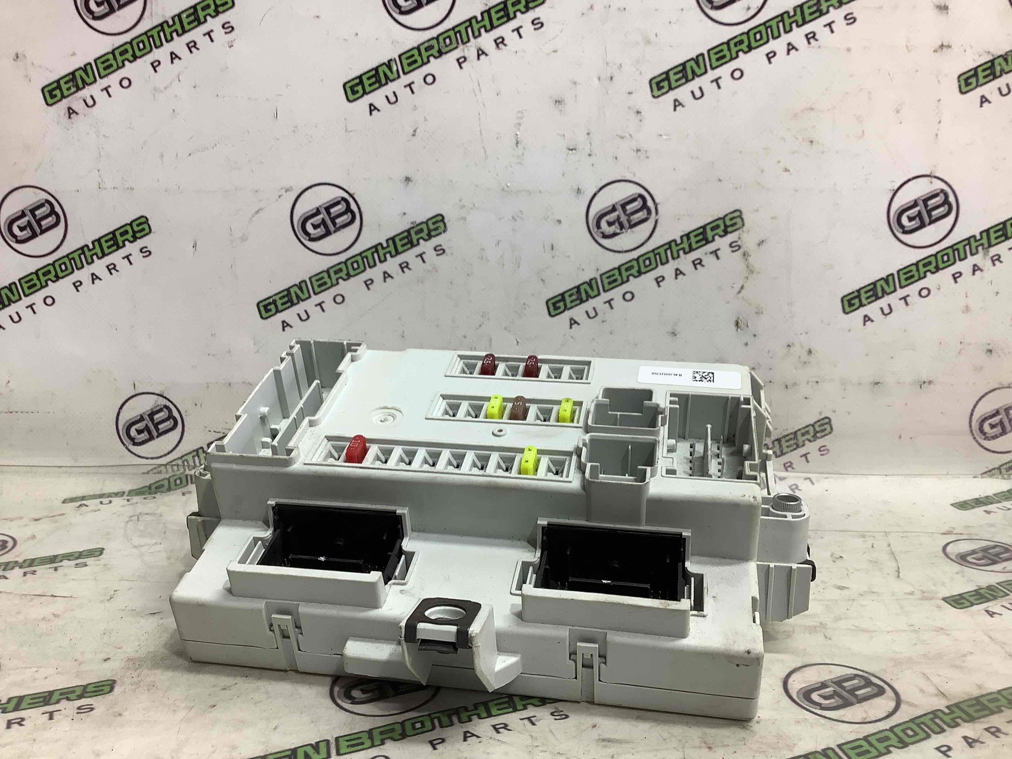 Блок запобіжників (блок реле)