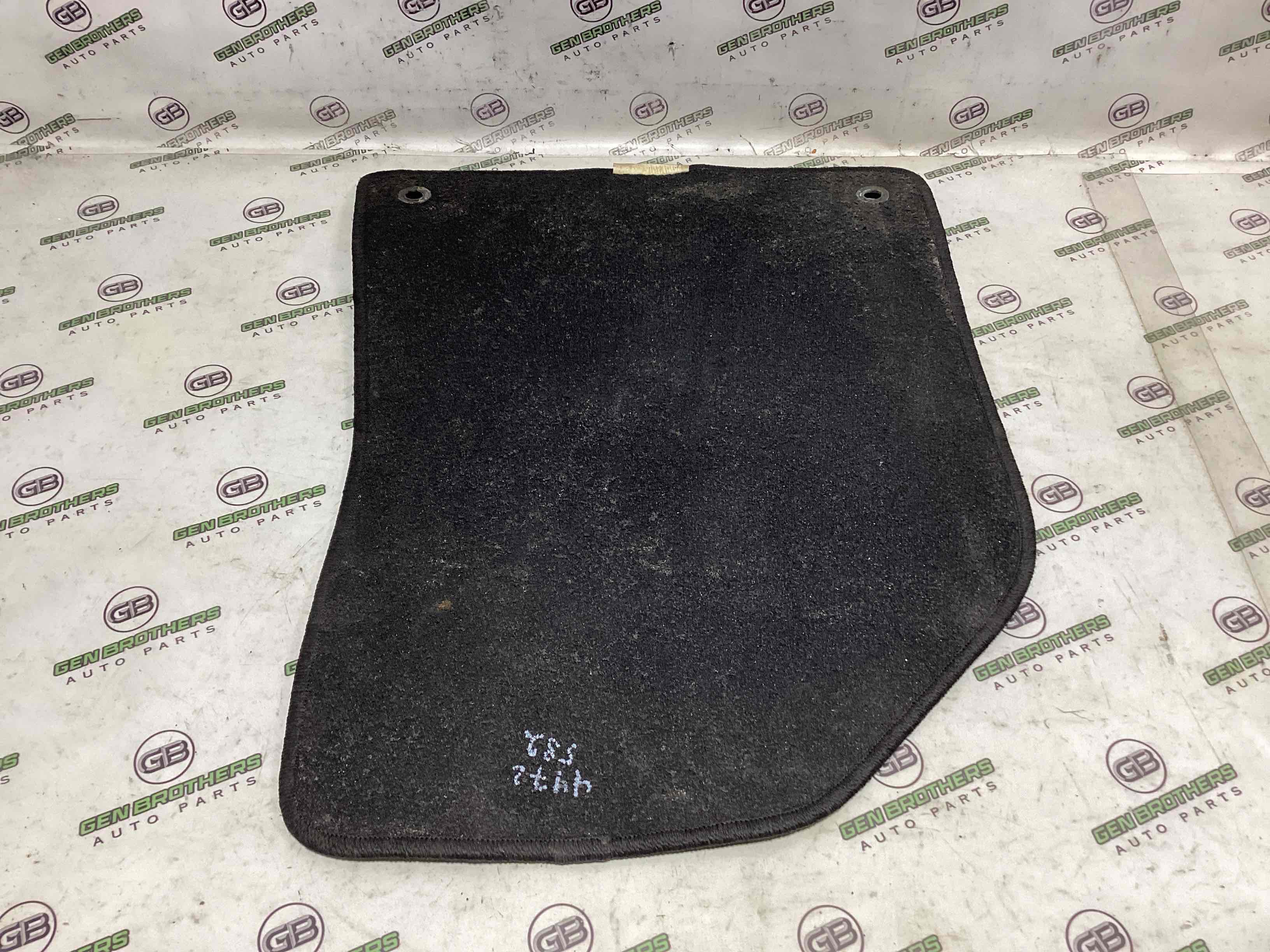 Килимки комплекти, підлога салону