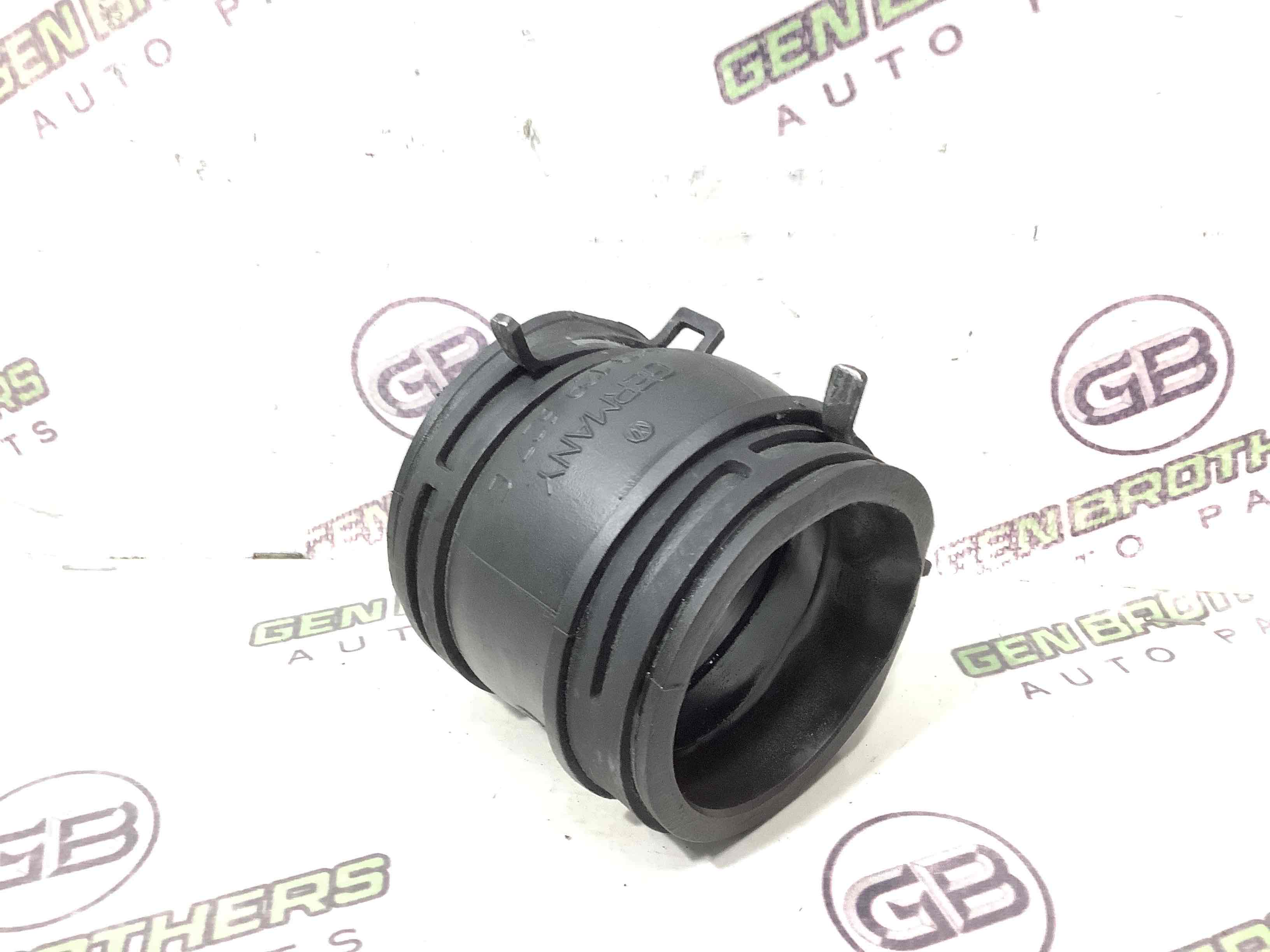 Патрубок повітряного фільтра