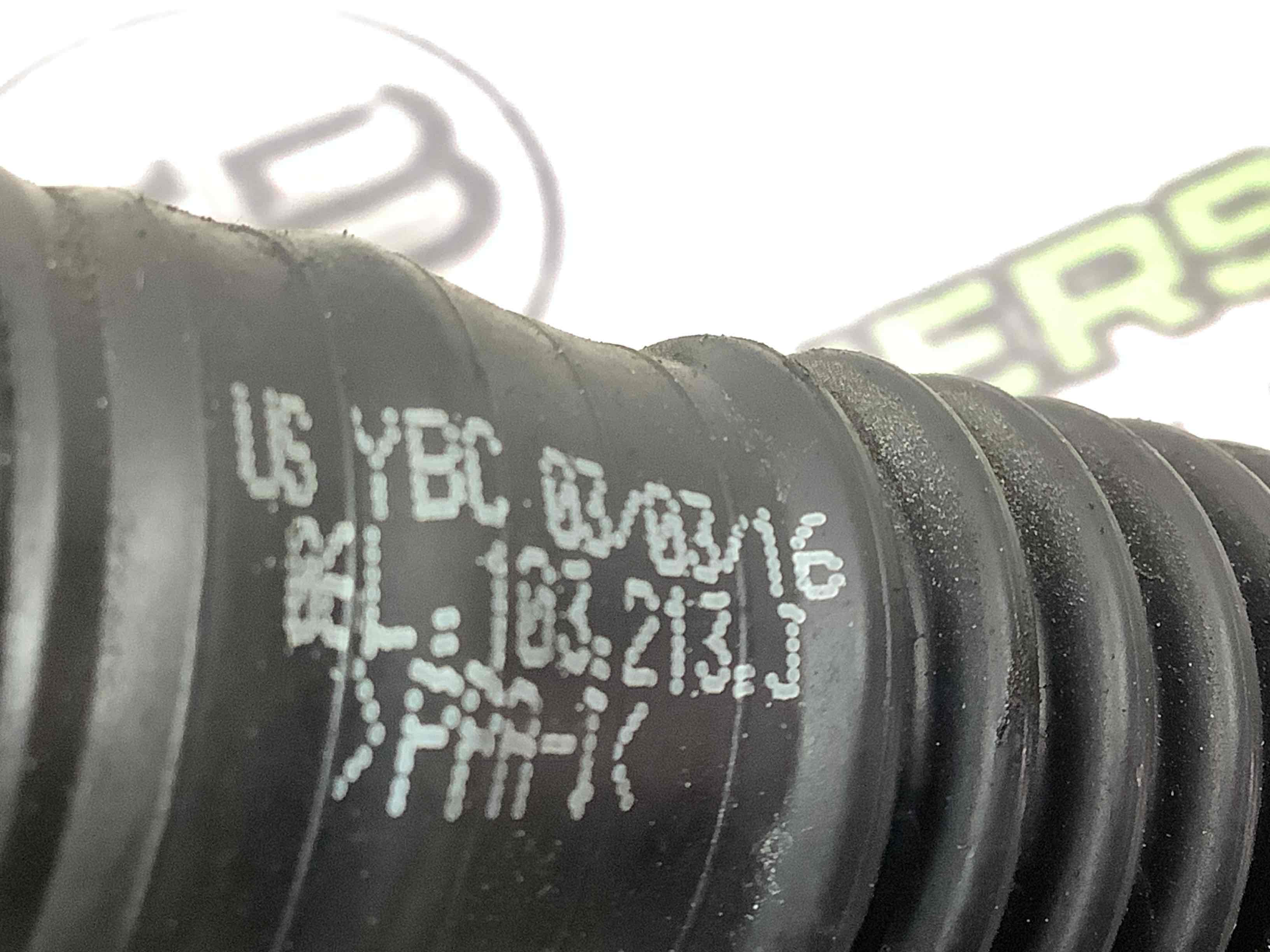 Патрубок трубопровід, шланг