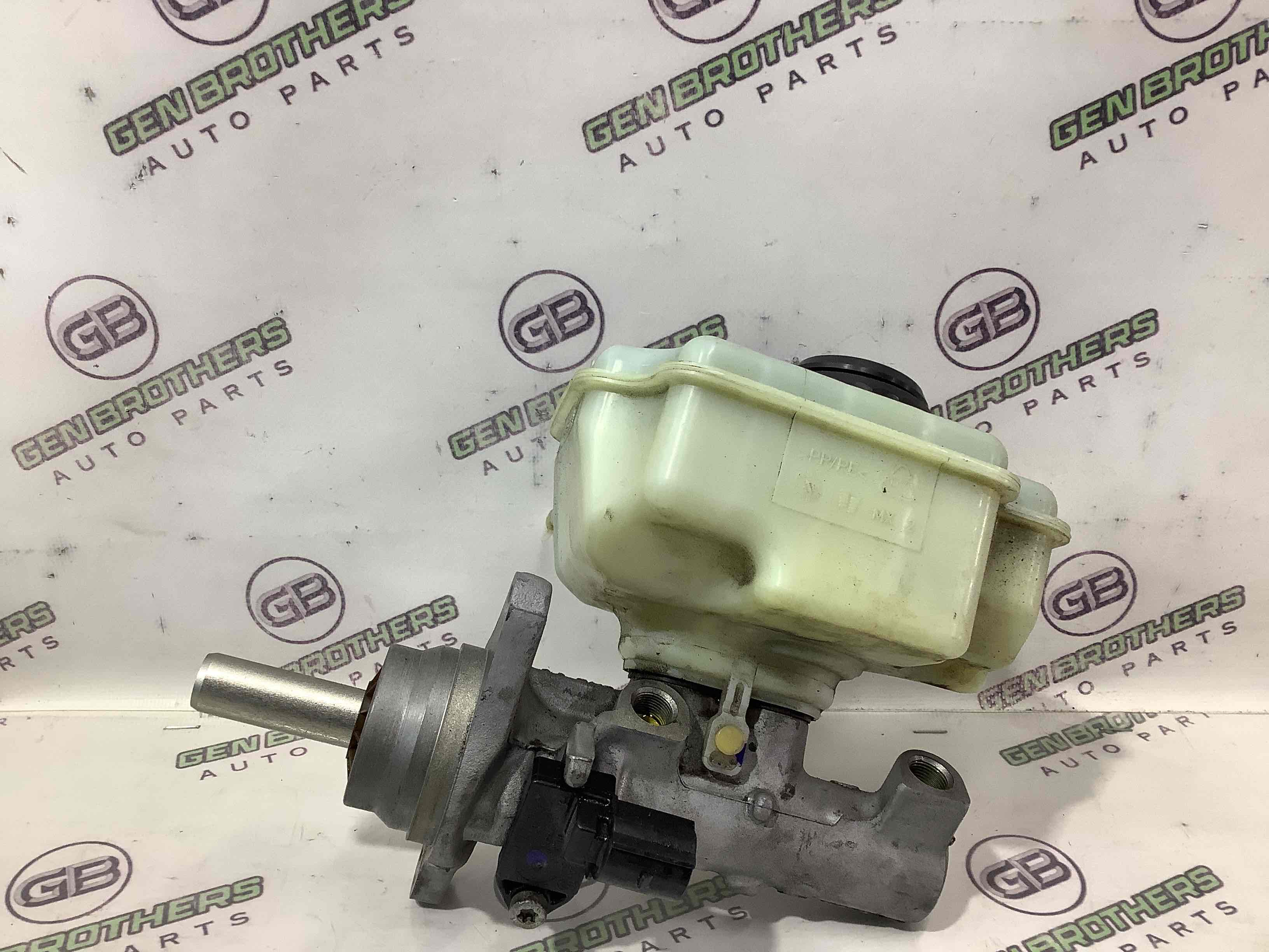 Циліндр гальмівний головний