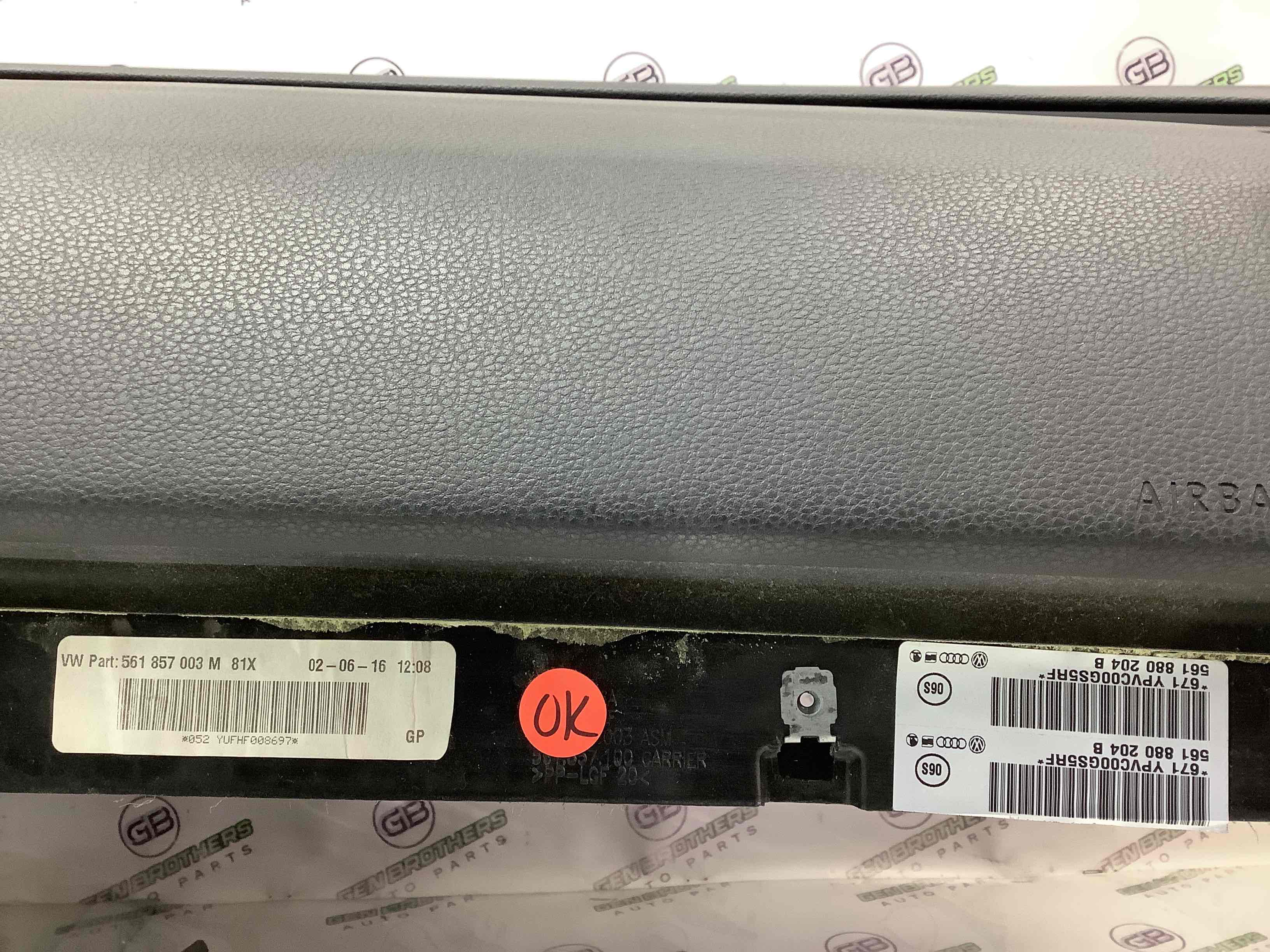 Панель передня салону торпедо