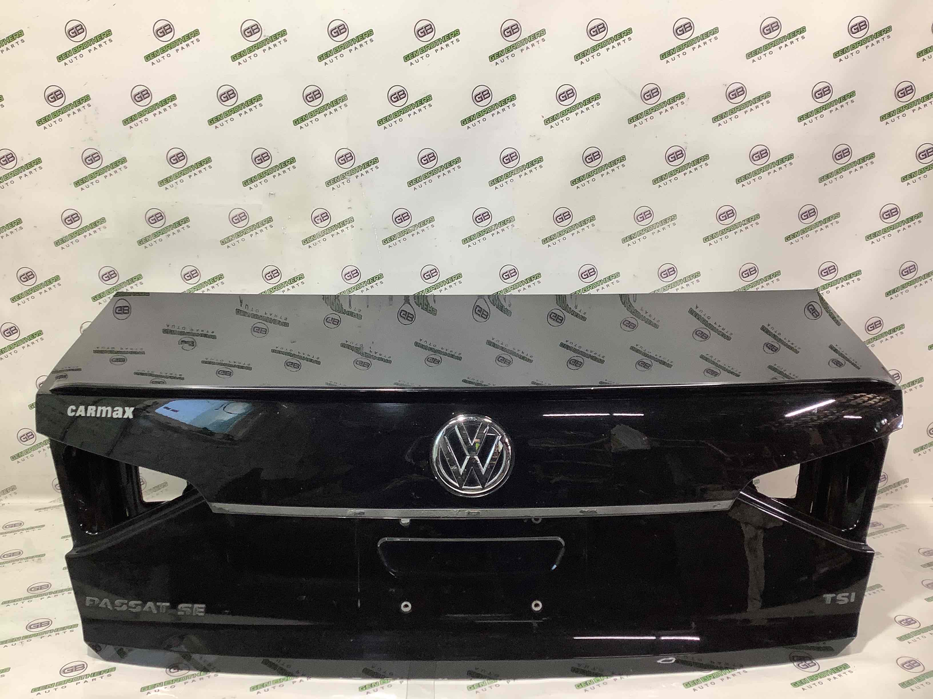 Кришка багажника, двері багажника