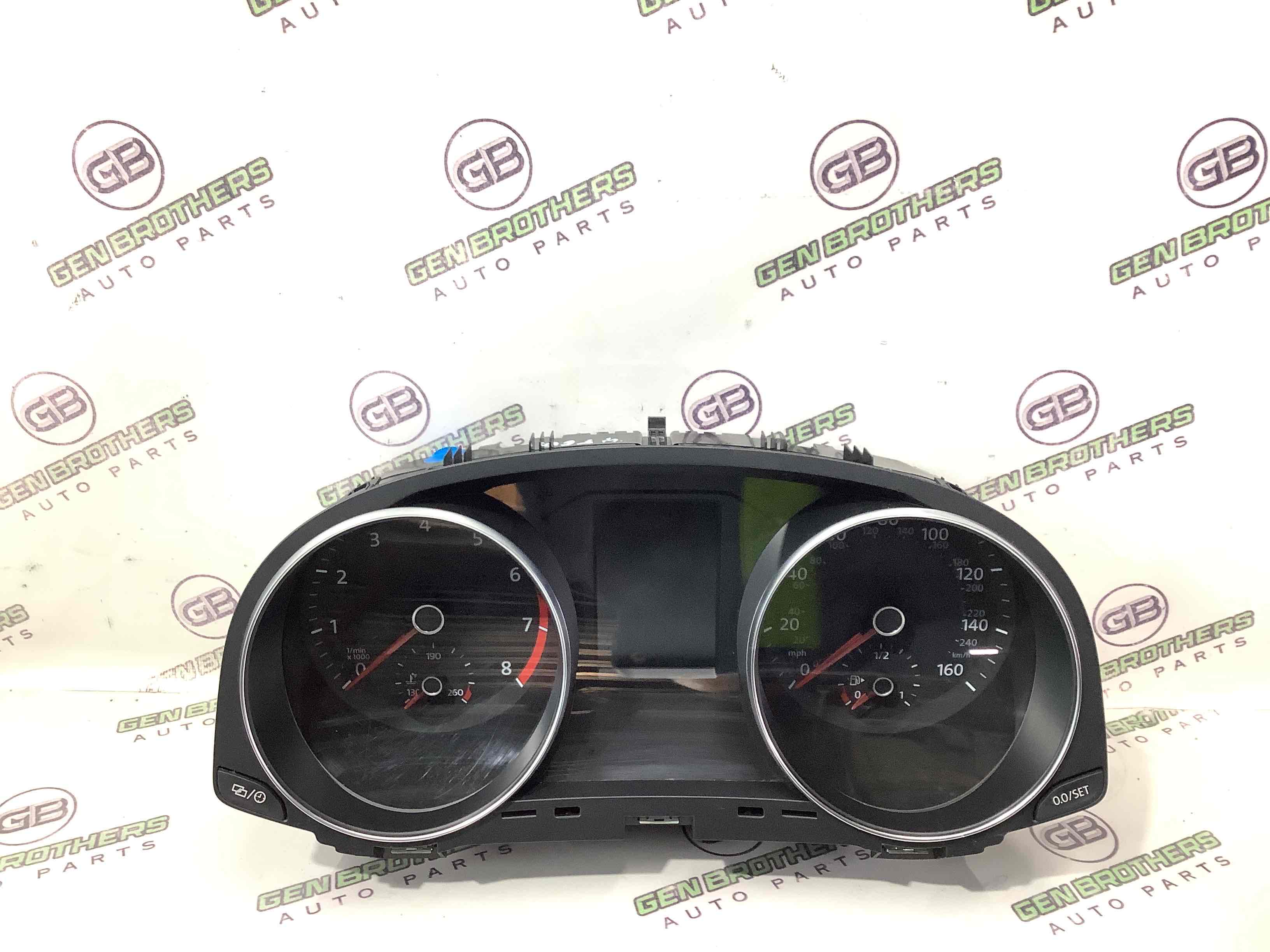 Щиток приладів панель приладів