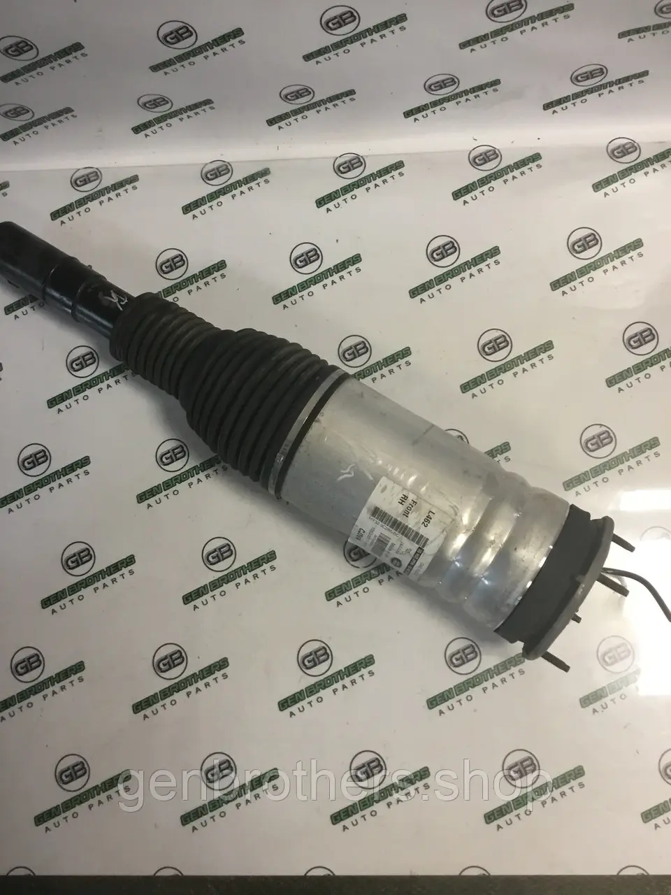 Амортизатор передний правый