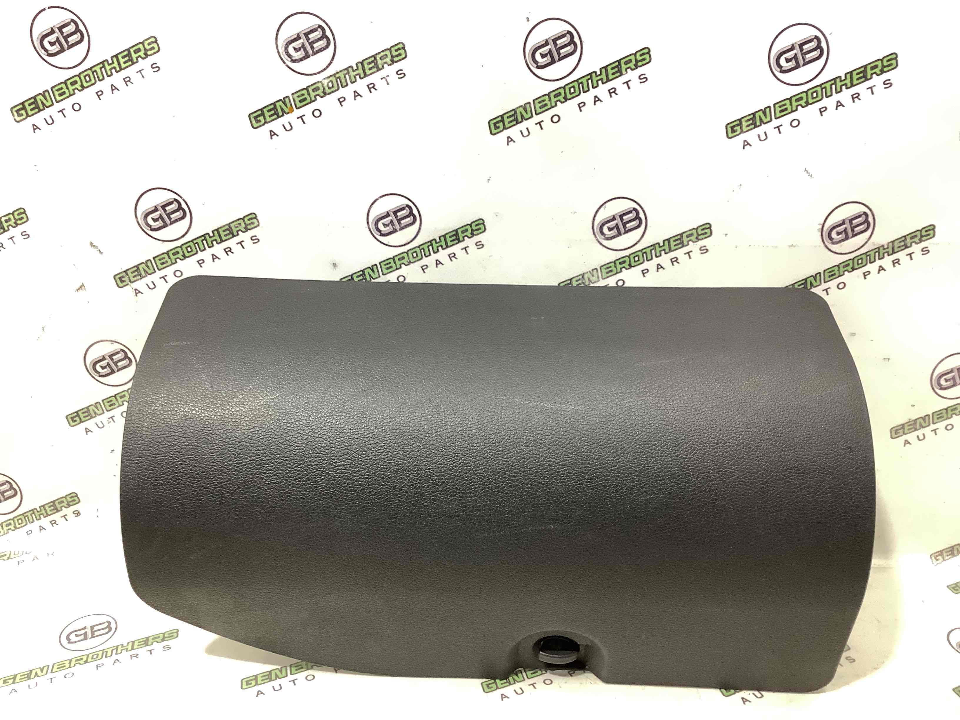 Полиця акумулятора, кришка, кріплення майданчик АКБ